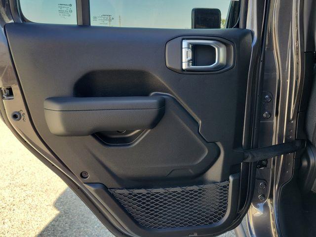 2026 Jeep Wrangler 4-Door Willys - Photo 13