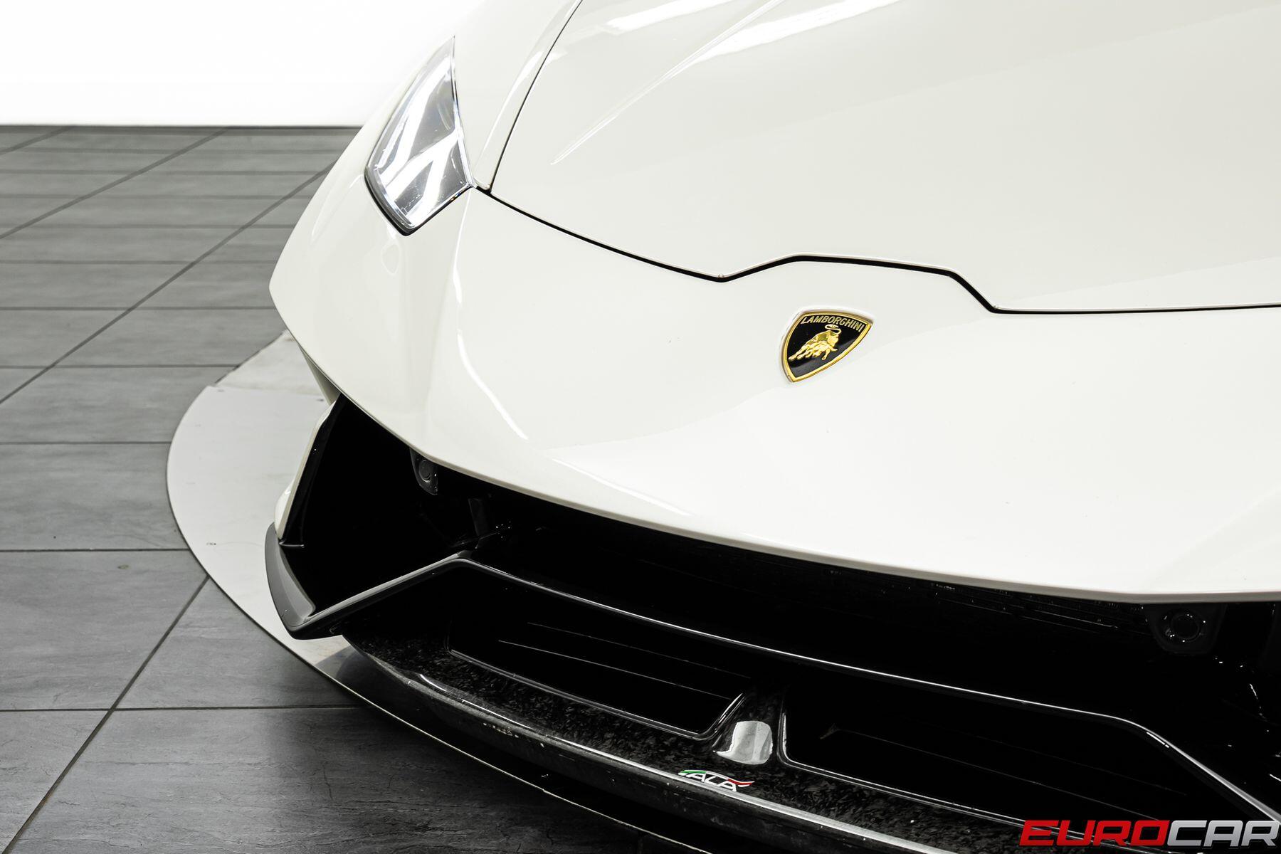 2018 Lamborghini Huracan Performante *CARBON BUCKET SEATS * FRONT PPF*Image 9