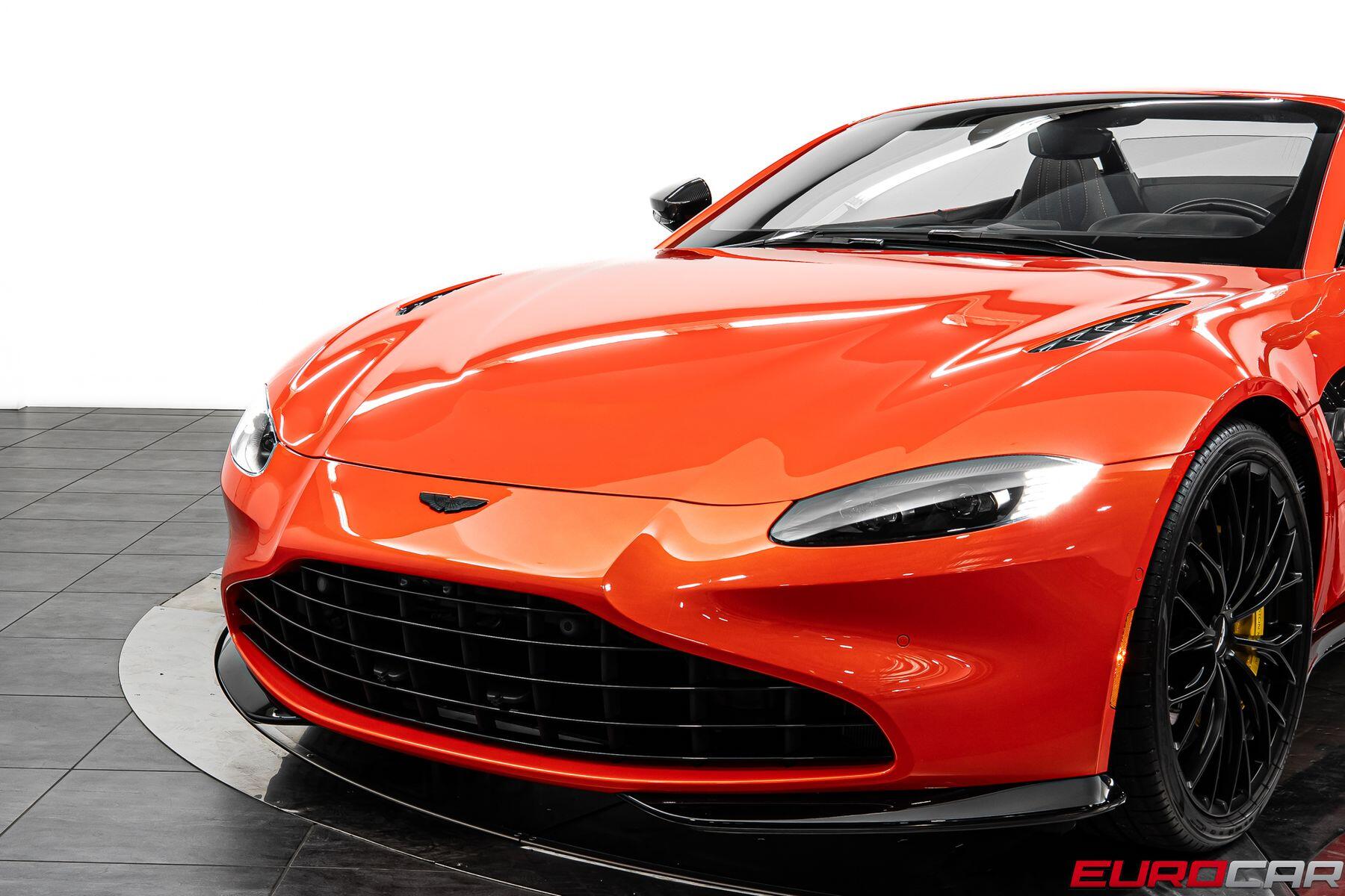 2022 Aston Martin Vantage Roadster *SPECIAL FACTORY PAINT * IMMACULATE CONDITION*Image 15