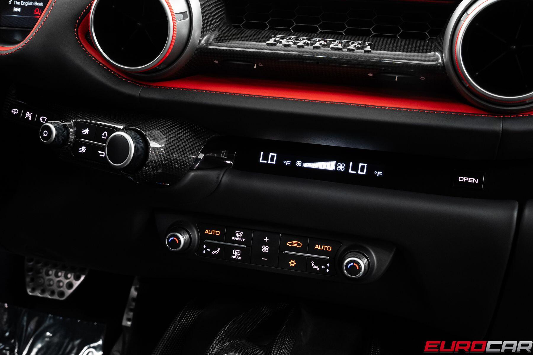 2019 Ferrari 812 Superfast *HUGE CARBON INTERIOR OPTIONS * FRONT LIFT*Image 32