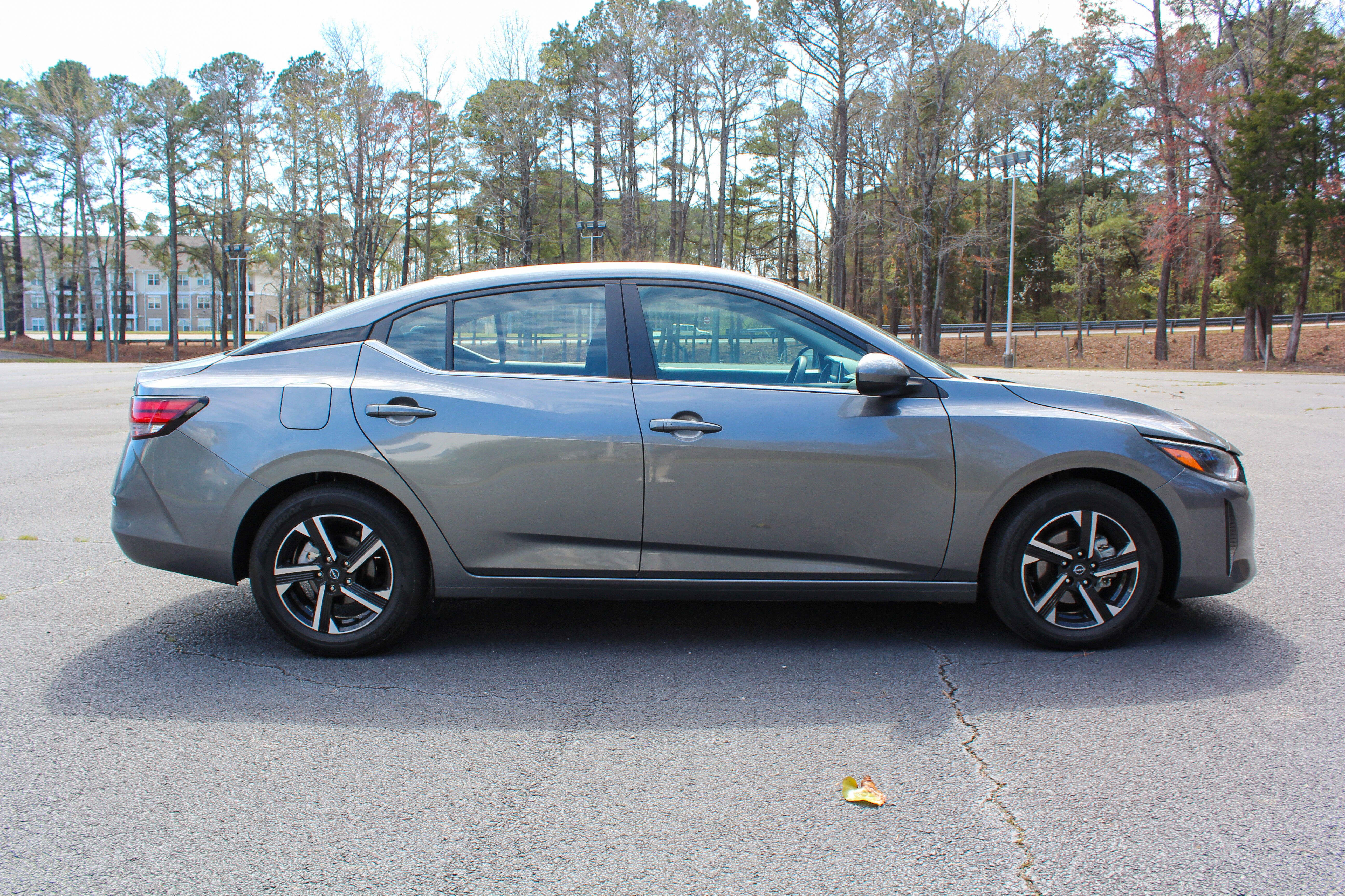 Used 2024 Nissan Sentra SV with VIN 3N1AB8CV7RY258493 for sale in Suffolk, VA