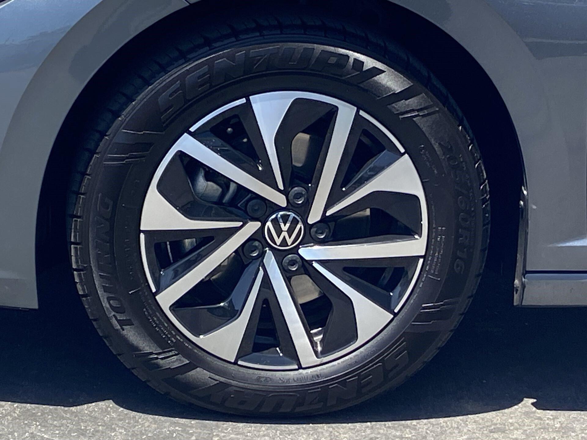 2024 Volkswagen Jetta S - Photo 30