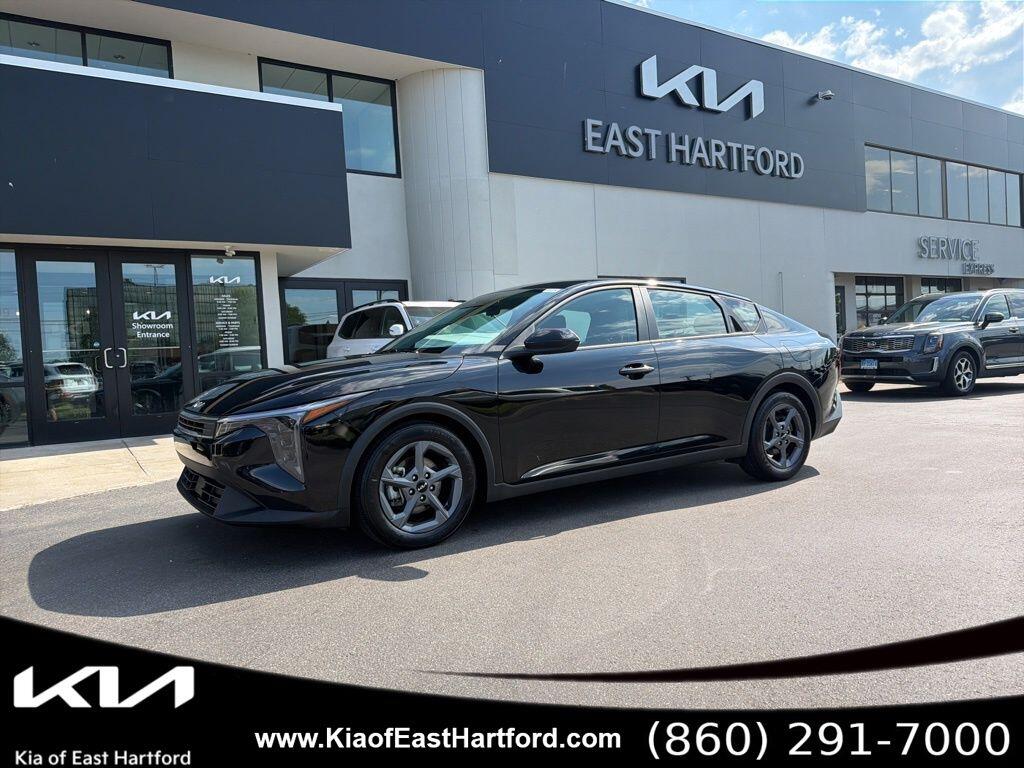2025 Kia K4 LXS AT's photo