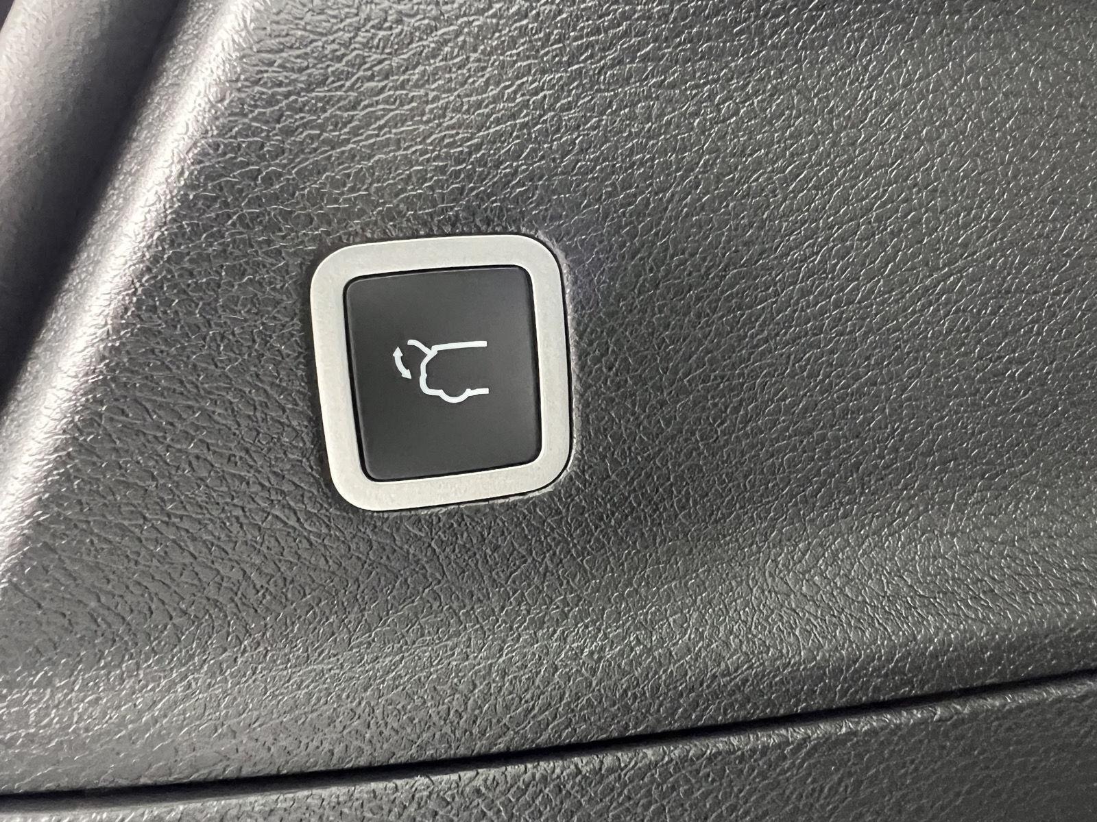 2026 Chrysler Pacifica Select - Photo 56