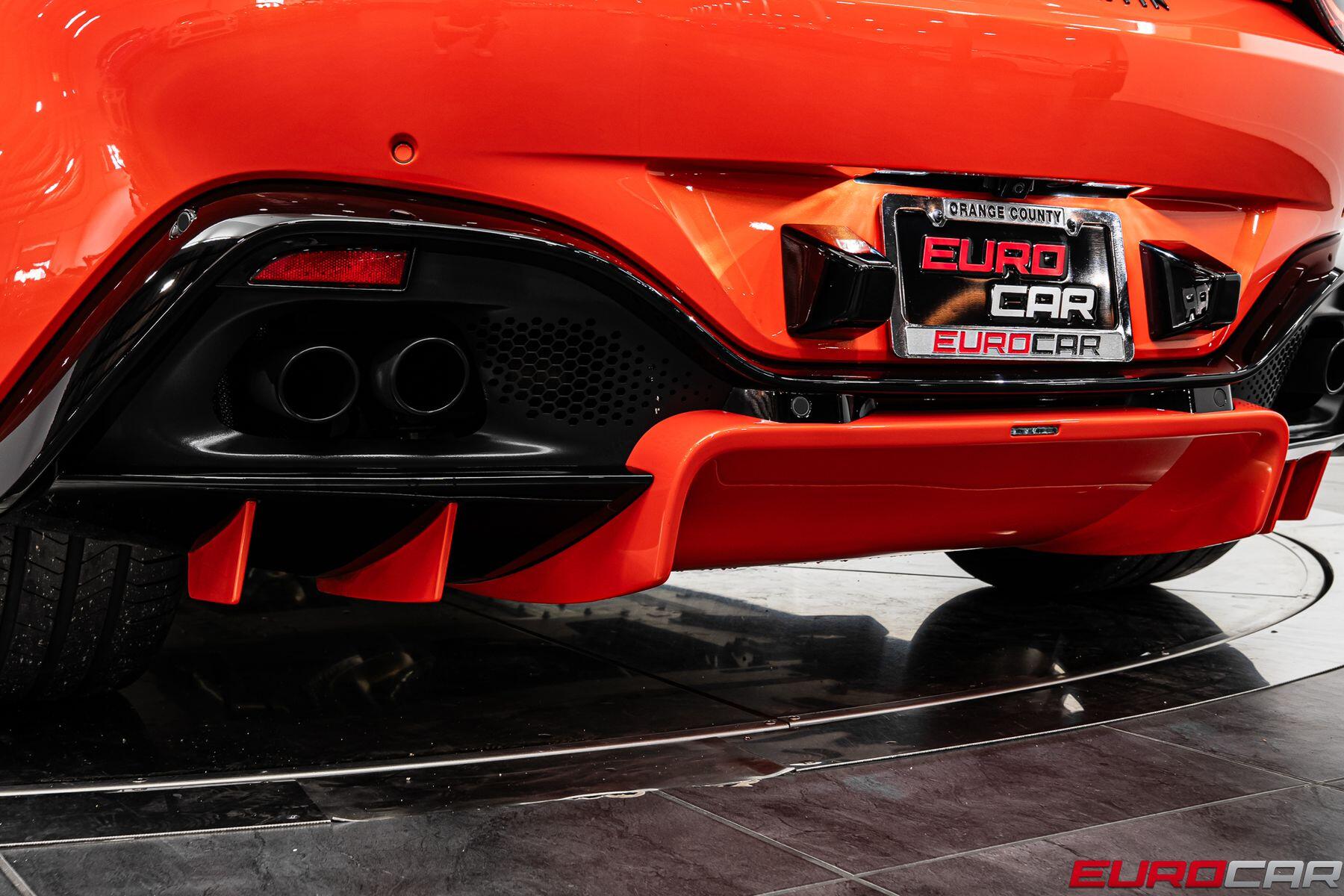 2022 Aston Martin Vantage Roadster *SPECIAL FACTORY PAINT * IMMACULATE CONDITION*Image 24