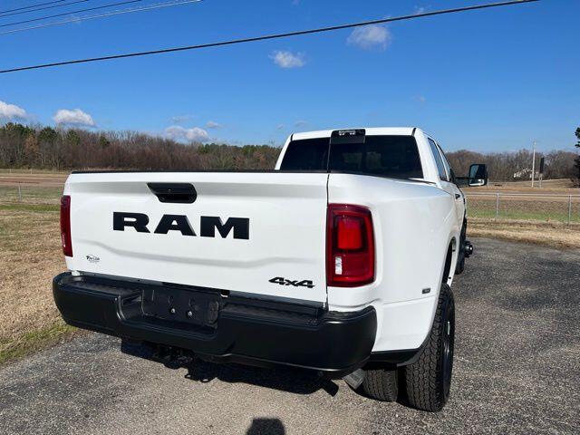 2026 RAM 3500 Tradesman - Photo 14