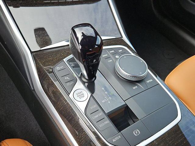2022 BMW 3 Series 330i - Photo 31