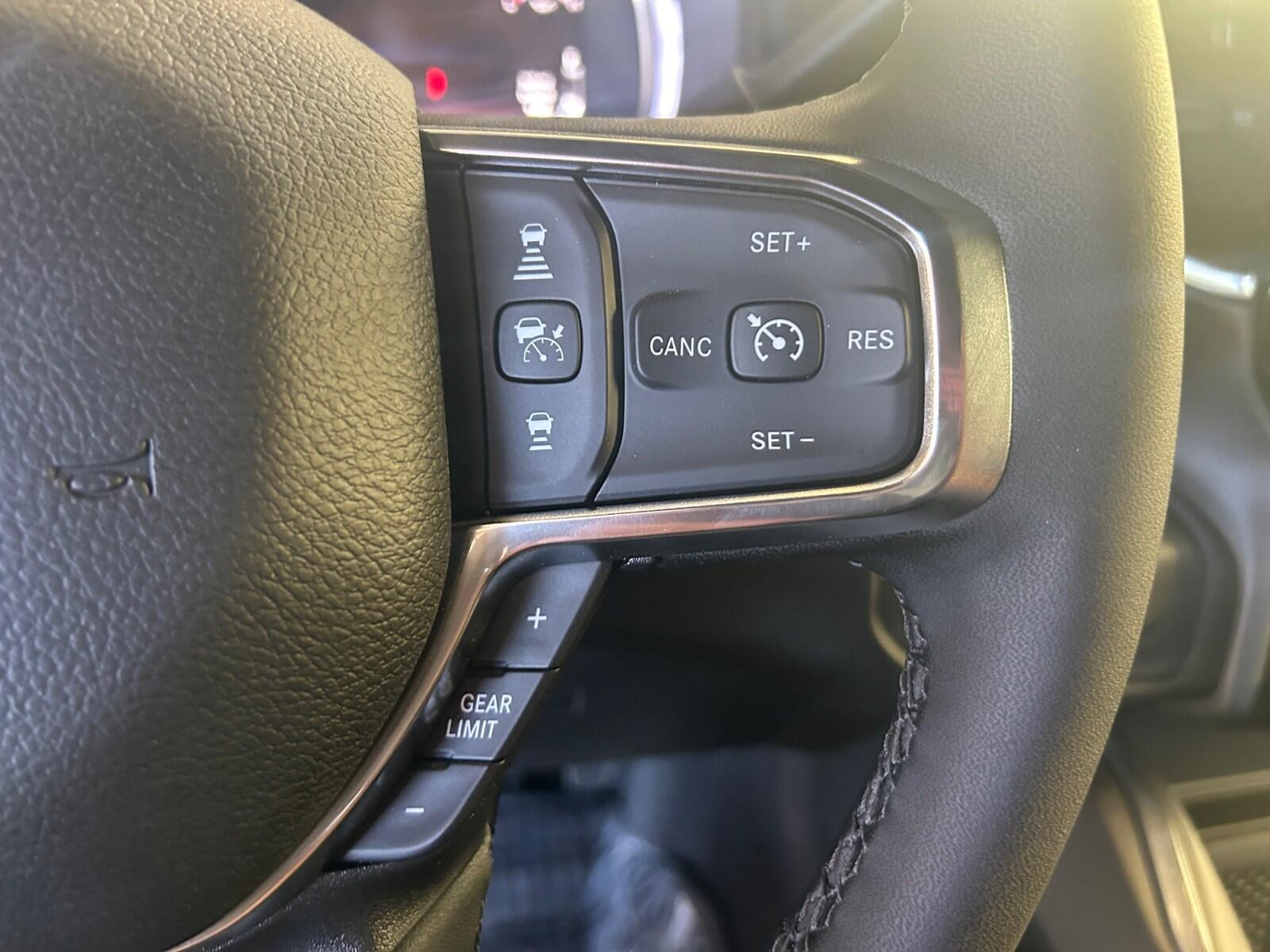 2026 RAM 3500 Laramie - Photo 23
