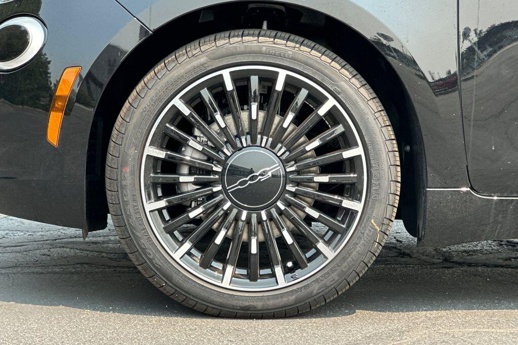 2026 FIAT 500e Base - Photo 28