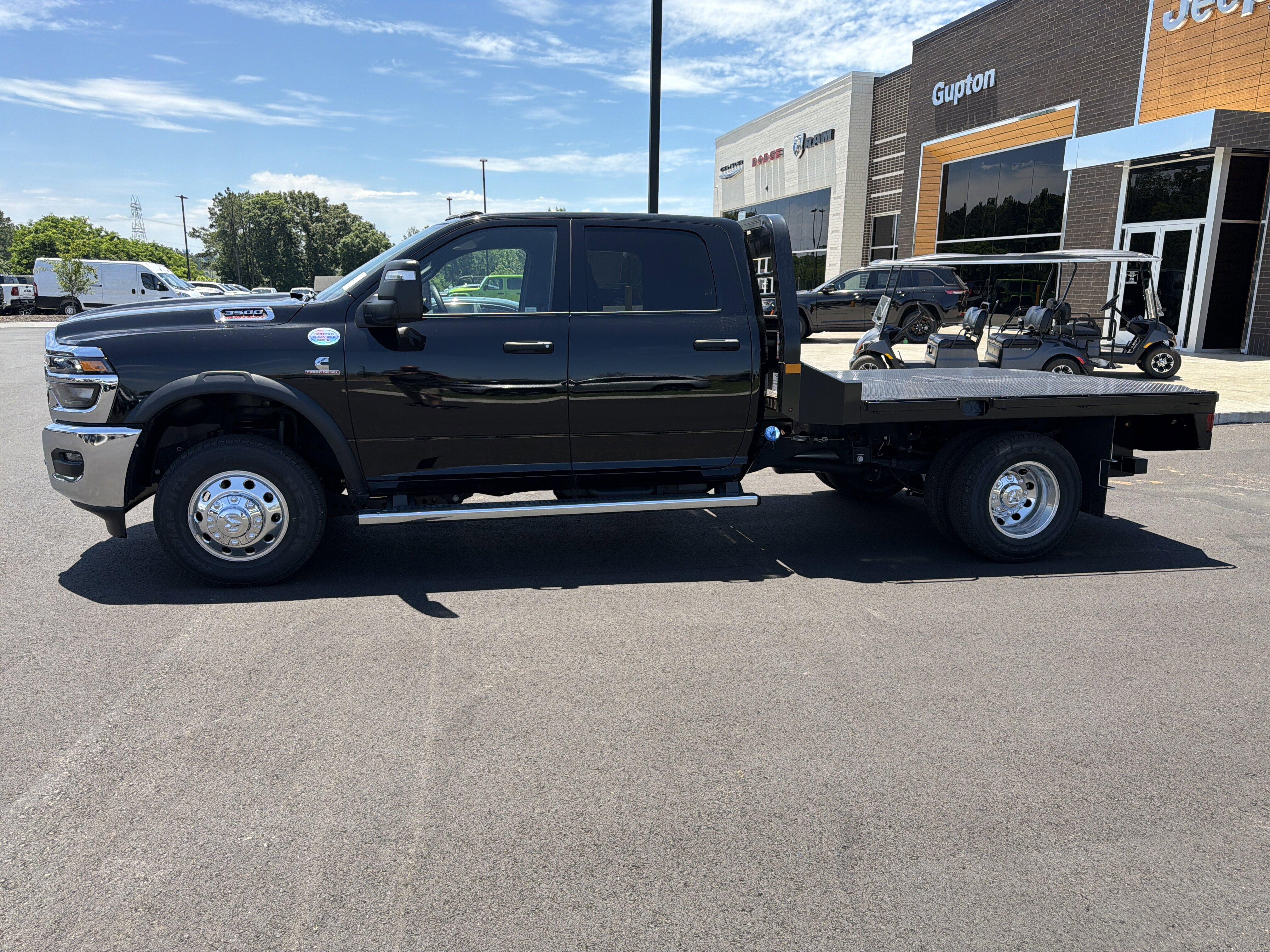 2025 RAM Ram 3500 Chassis Cab Tradesman - Photo 13