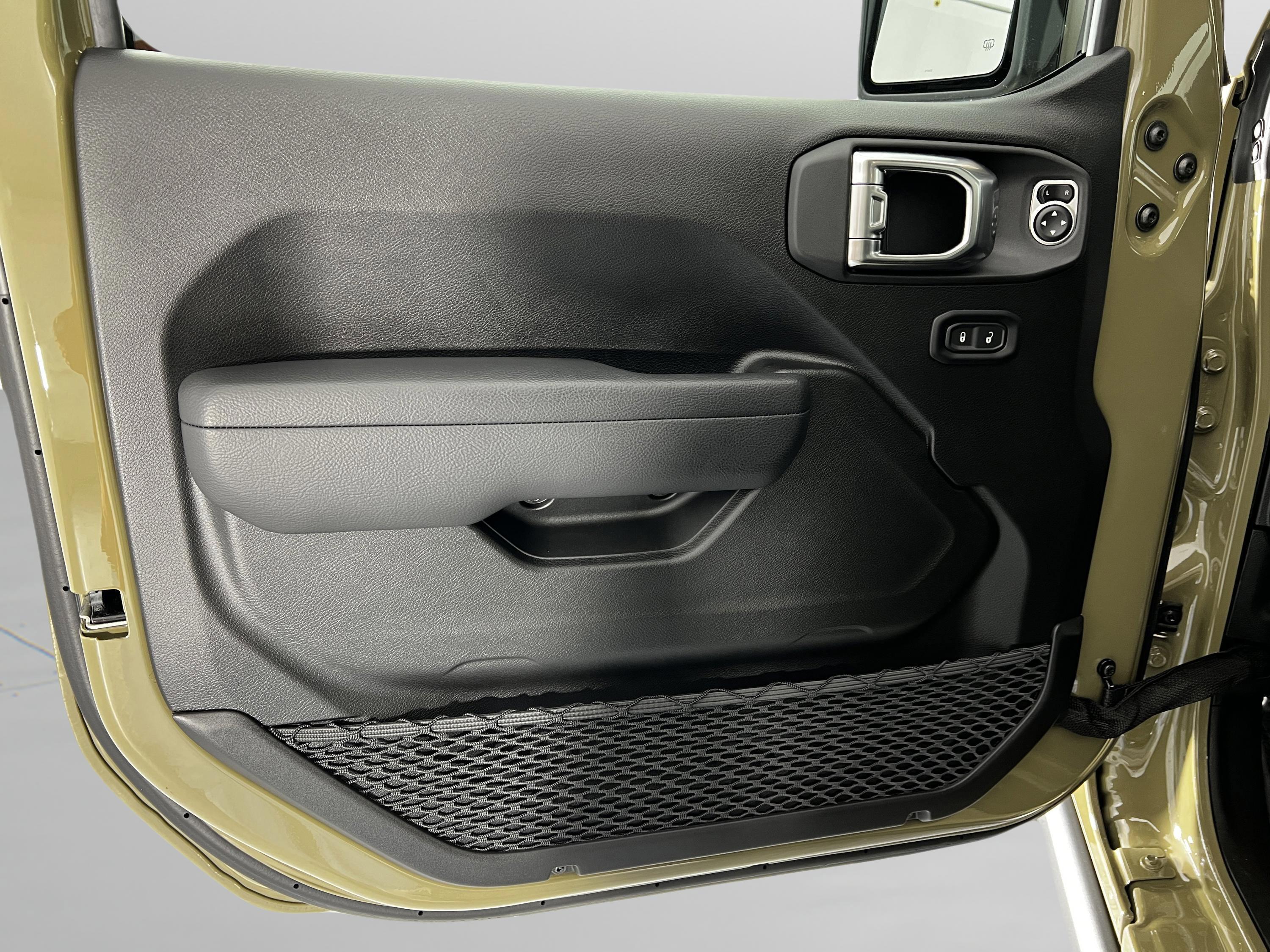 2026 Jeep Wrangler 4-Door Willys - Photo 14