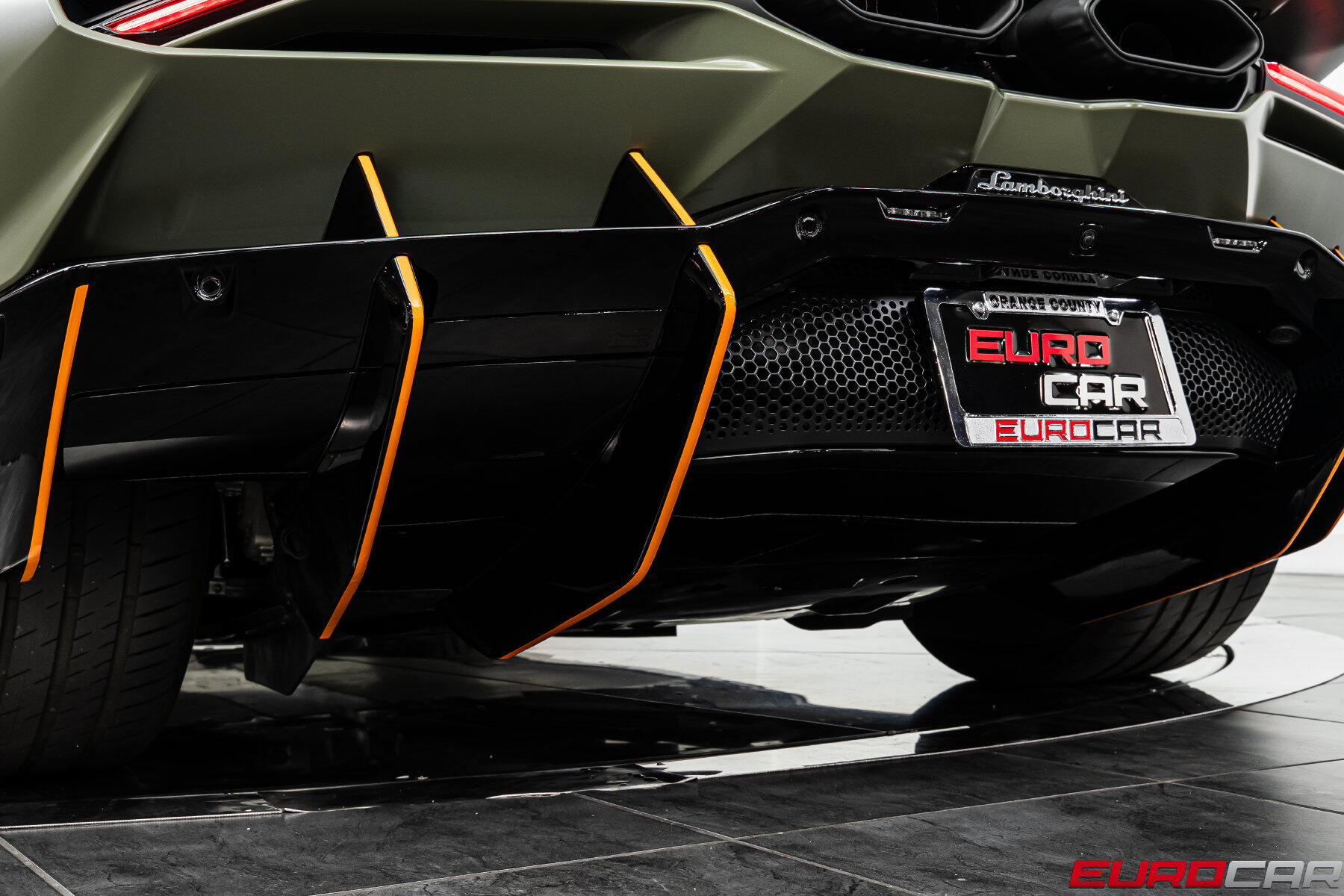 2025 Lamborghini Revuelto *SPECIAL FACTORY PAINT * RARE INTERIOR COLOR*Image 29
