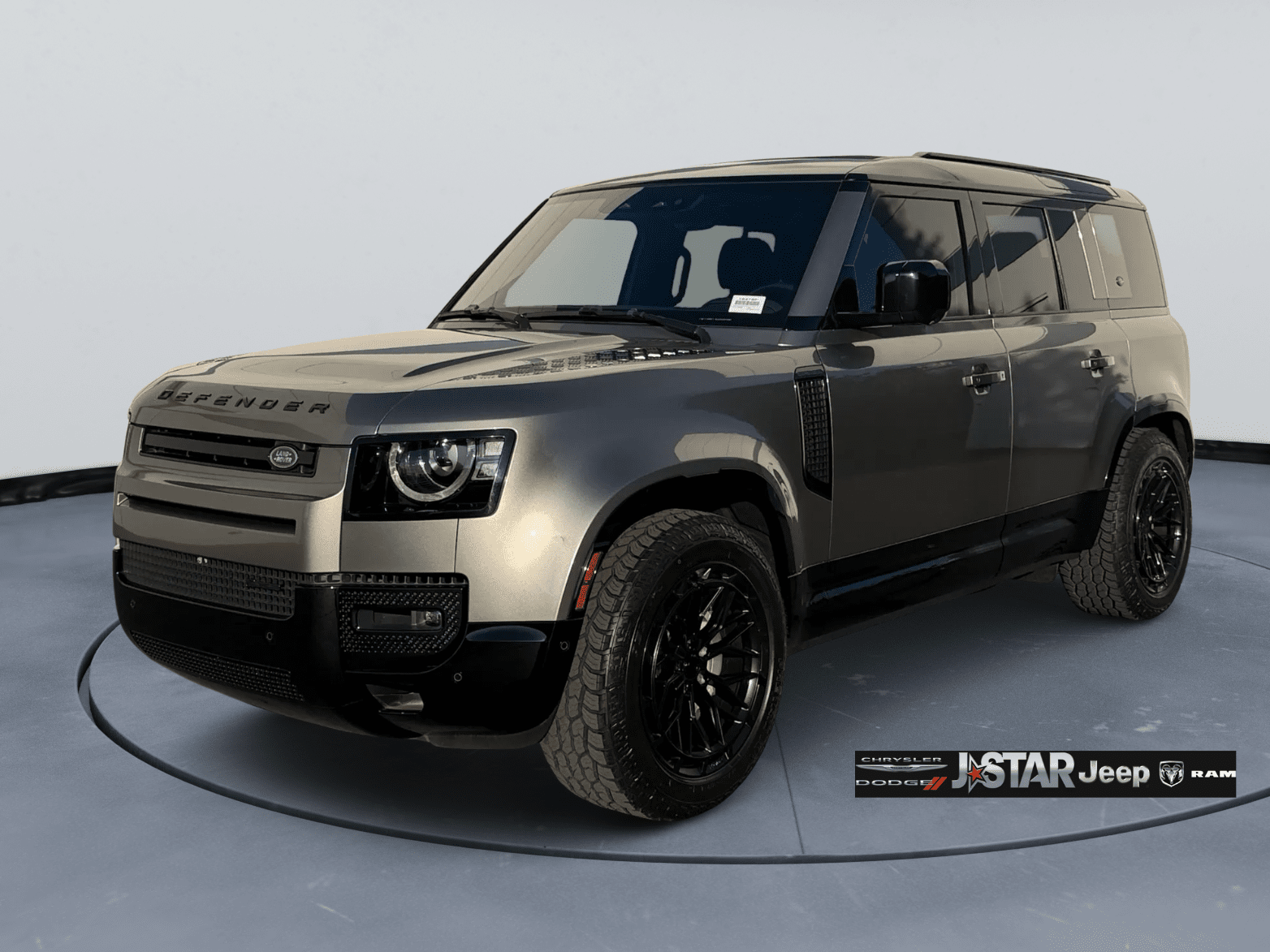 2023 Land Rover Defender X-Dynamic SE's photo