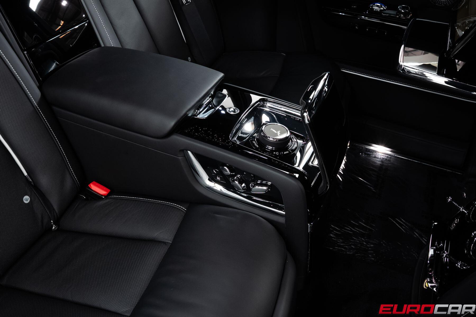 2022 Rolls-Royce Phantom *IMMERSIVE REAR SEATS * REAR THEATER*Image 44