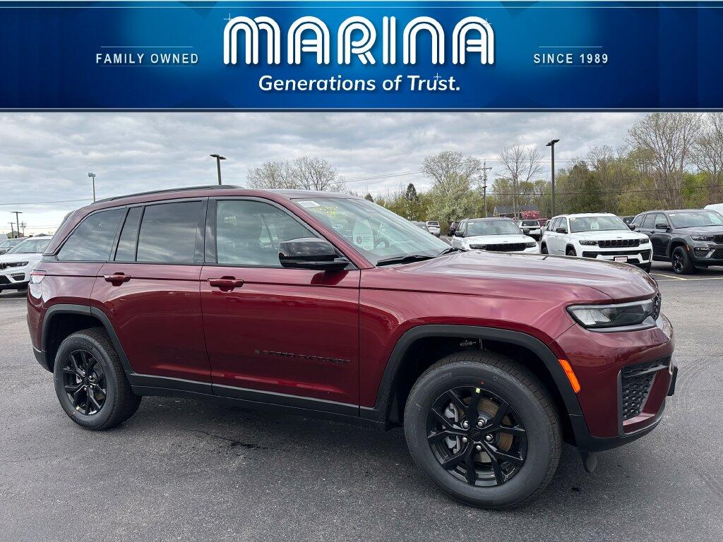 2026 Jeep Grand Cherokee Grand Cherokee Laredo Altitude 4x4