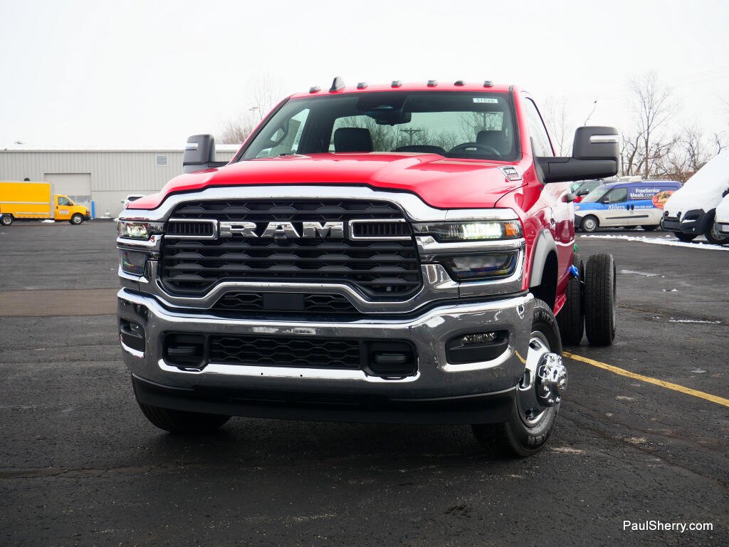 2026 RAM 3500 Chassis Tradesman - Photo 6