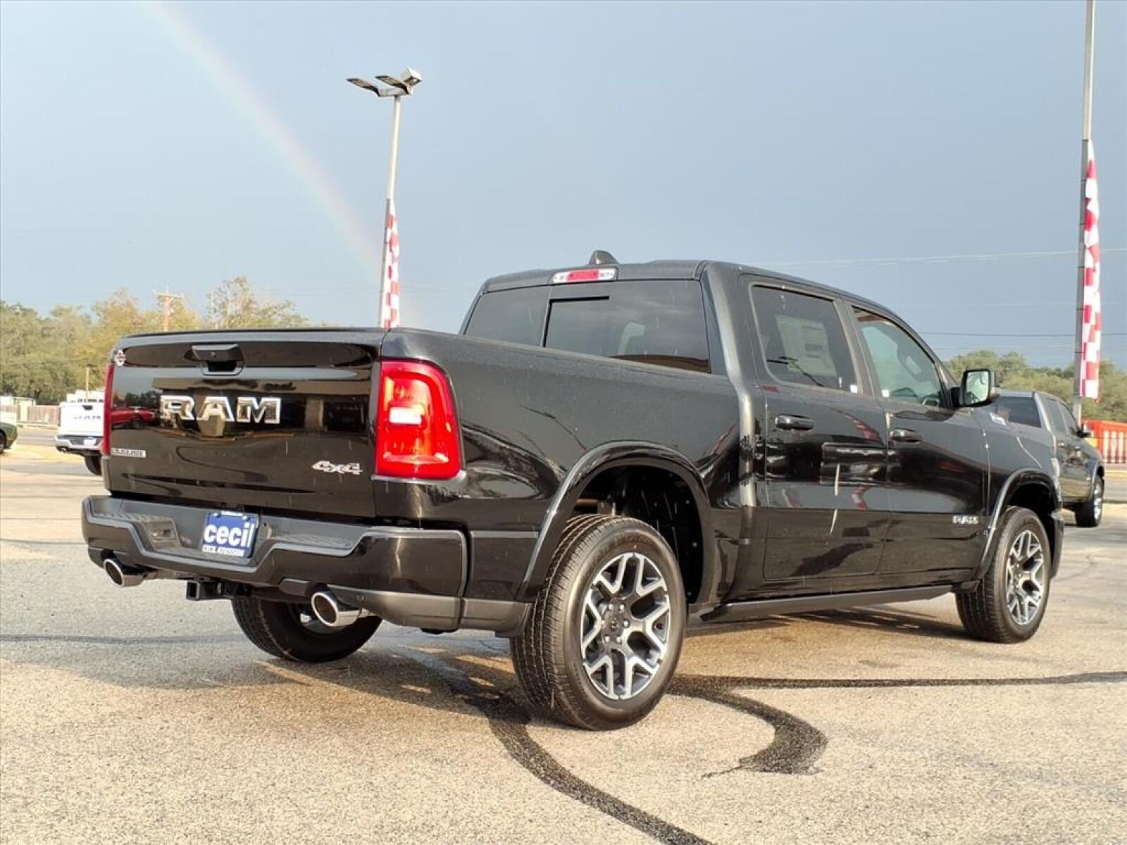 2026 RAM 1500 Laramie - Photo 9