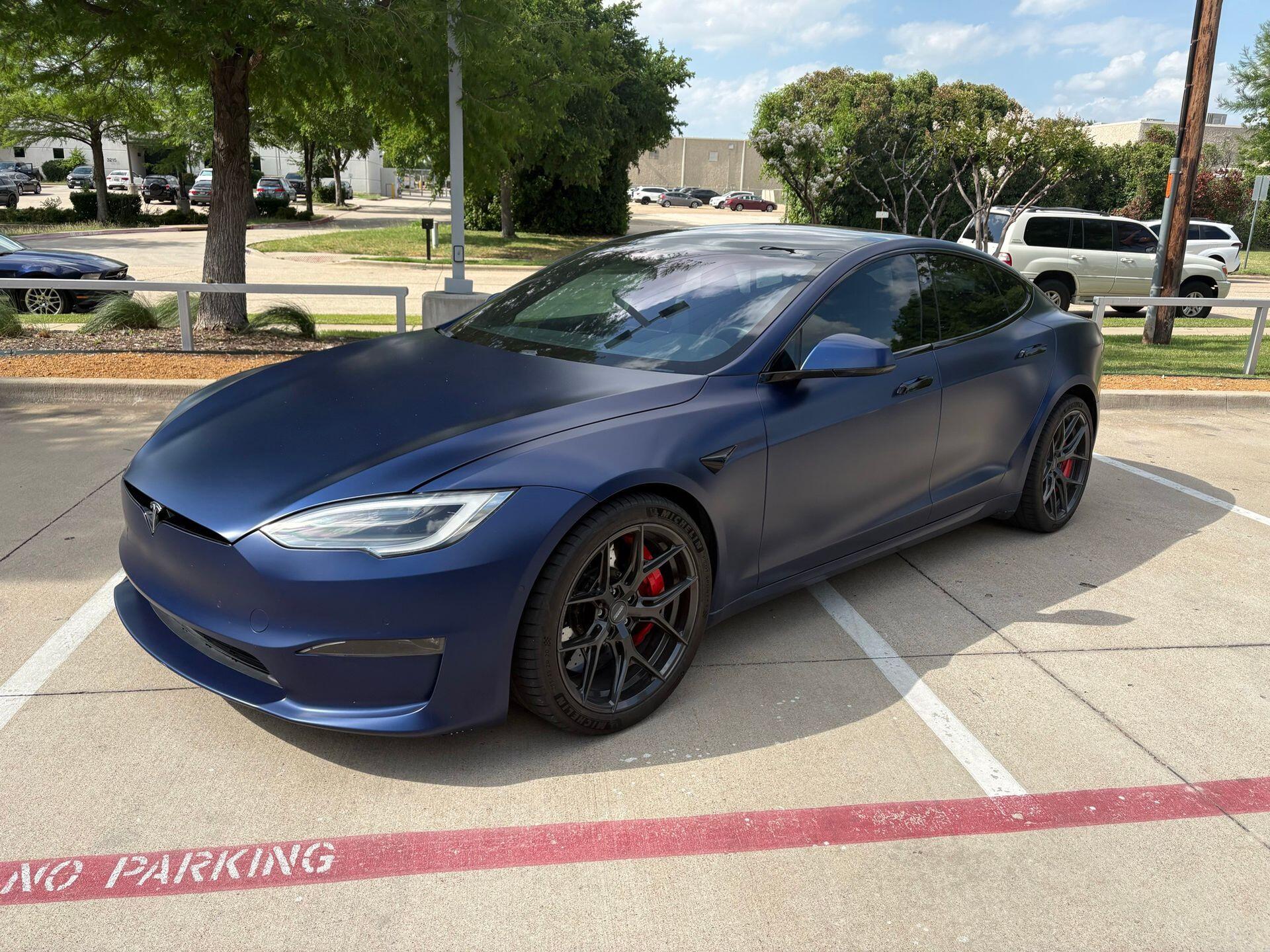2022 Tesla Model S Plaid's photo