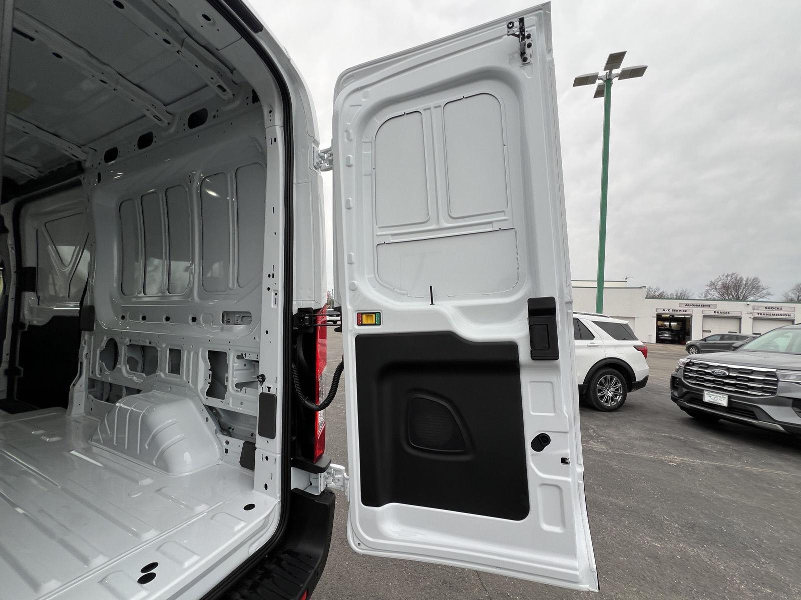 2026 Ford Transit Van Base - Photo 40