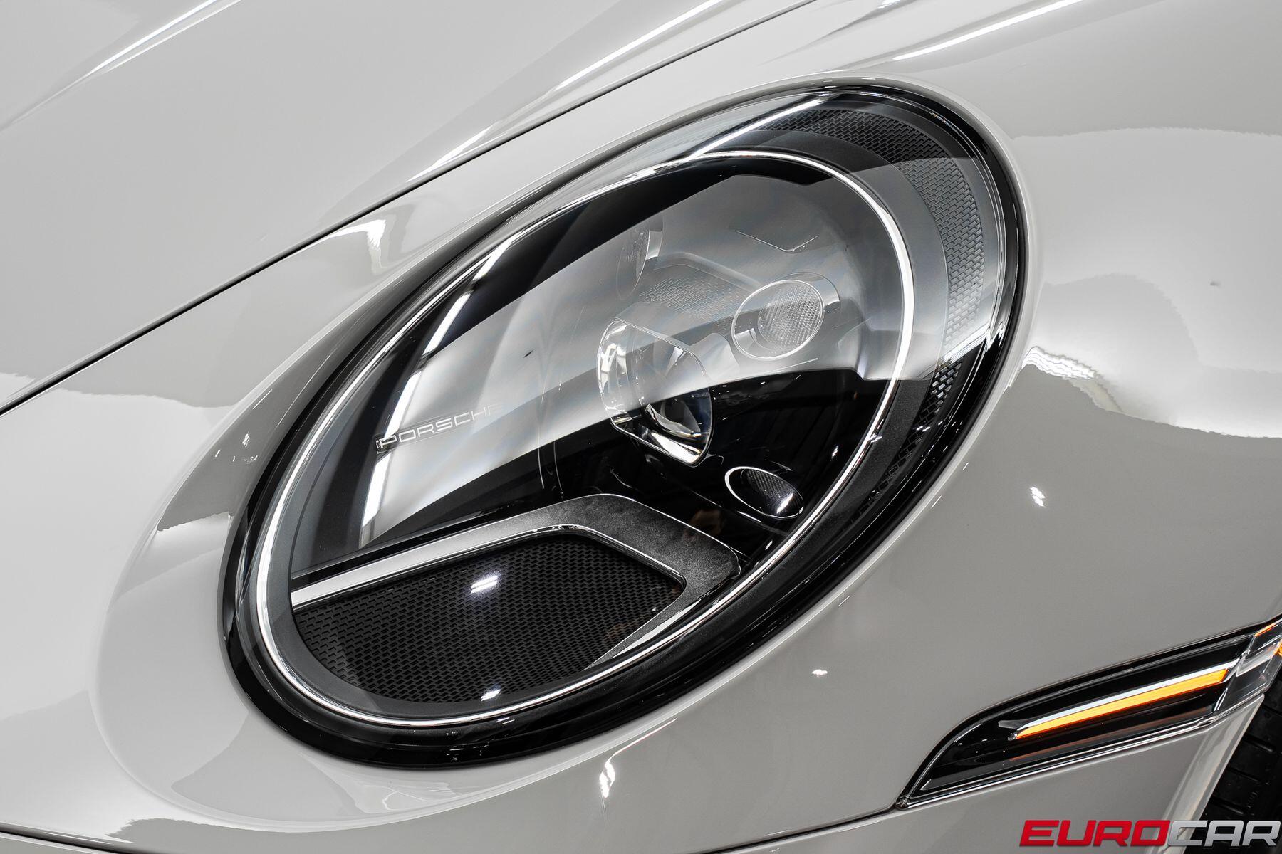 2024 Porsche 911 Turbo *POWER SPORT SEATS * CARBON FIBER ROOF*Image 12