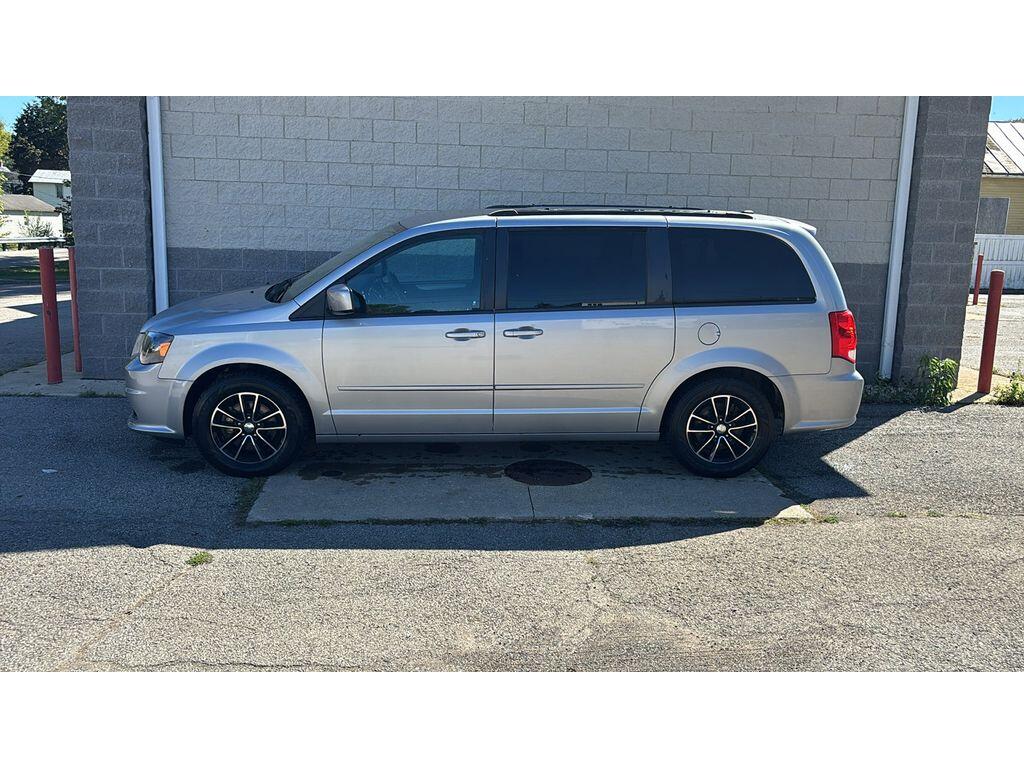 Used 2017 Dodge Grand Caravan GT with VIN 2C4RDGEG1HR773457 for sale in Butler, OH