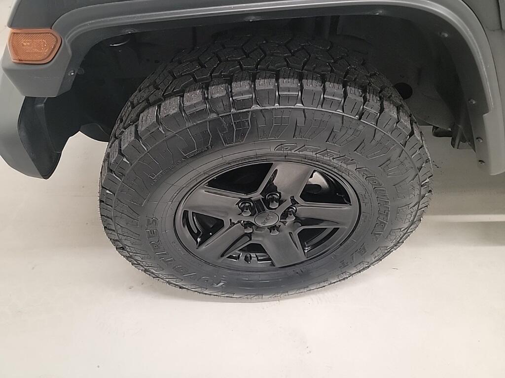 Used 2021 Jeep Gladiator Sport S with VIN 1C6JJTAG5ML580744 for sale in Cedarburg, WI