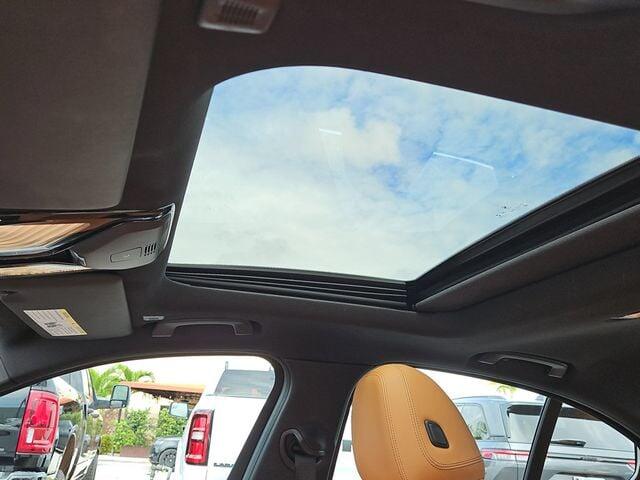 2022 BMW 3 Series 330i - Photo 33