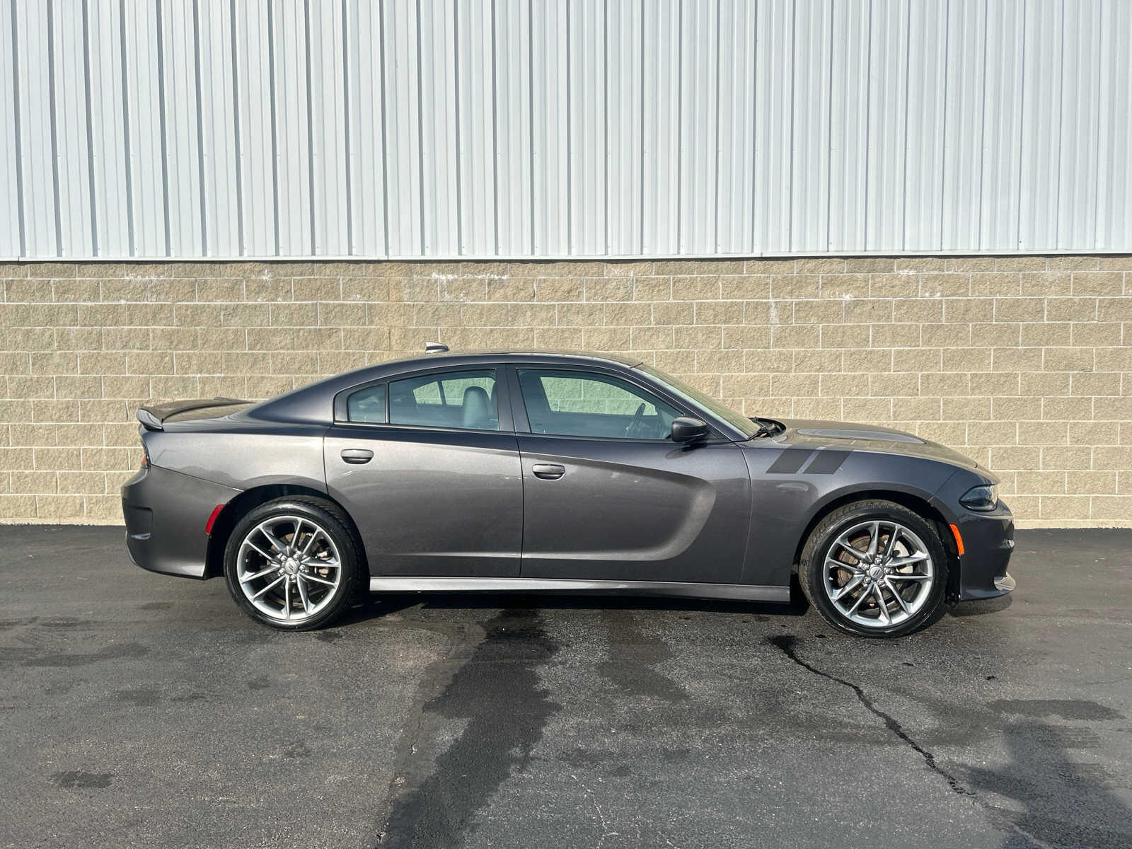 Used 2021 Dodge Charger GT with VIN 2C3CDXMG9MH585121 for sale in Wilmington, OH