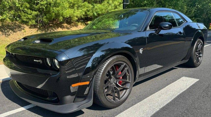 2022 Dodge Challenger SRT Hellcat Redeye WD Jailbreak Auto's photo