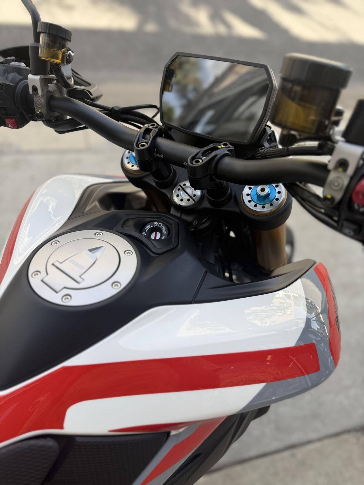 New 2027 Ducati HYPERMOTARD V2 SP 