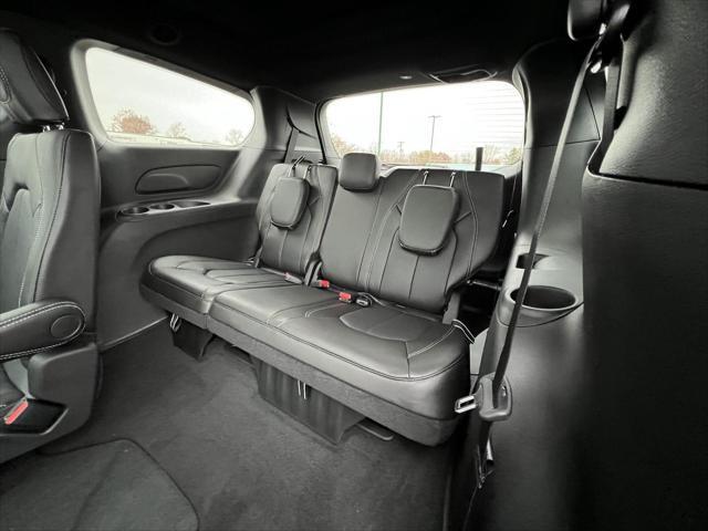 2026 Chrysler Pacifica Select - Photo 43