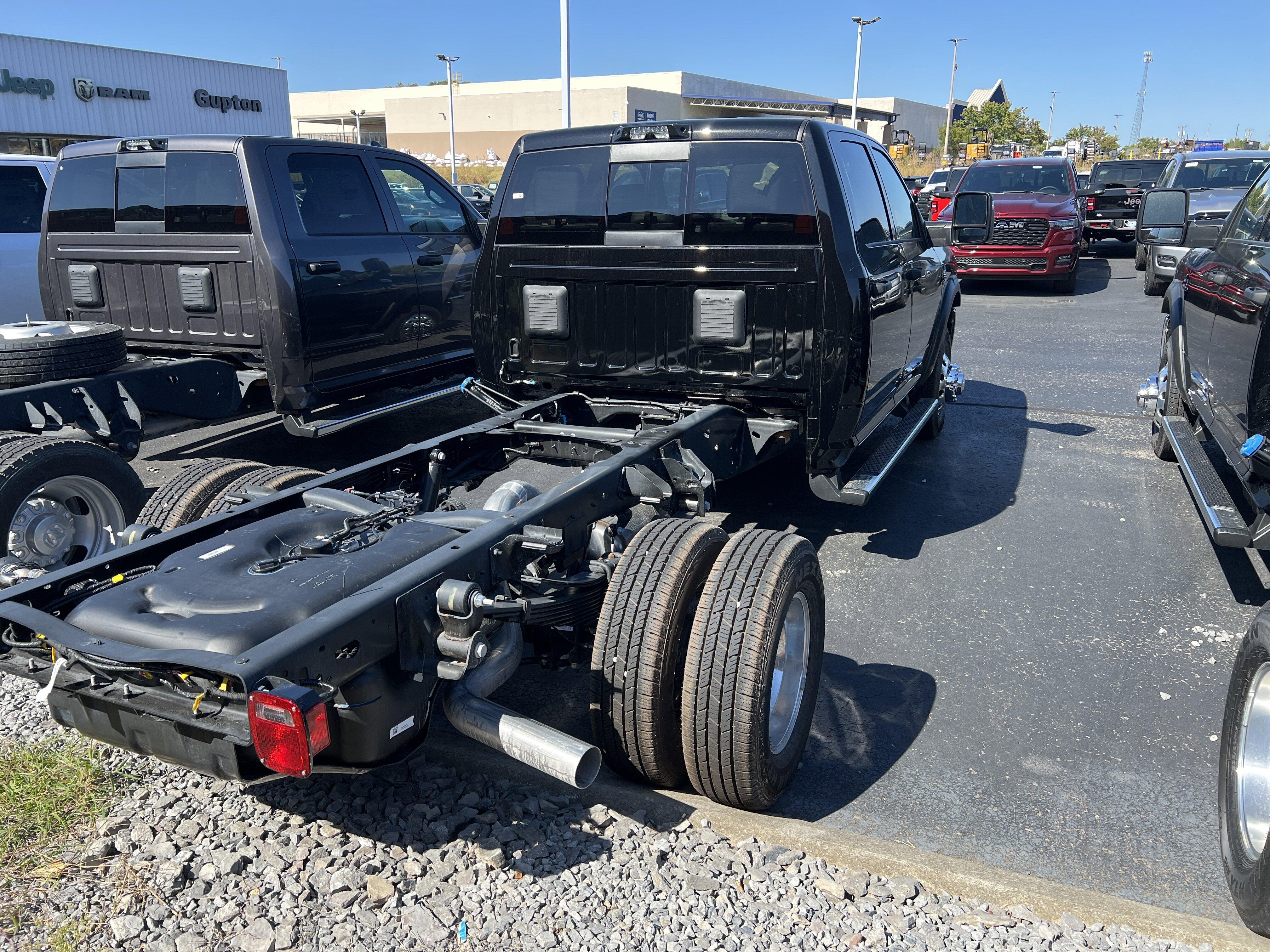 2026 RAM 3500 Chassis Tradesman - Photo 7