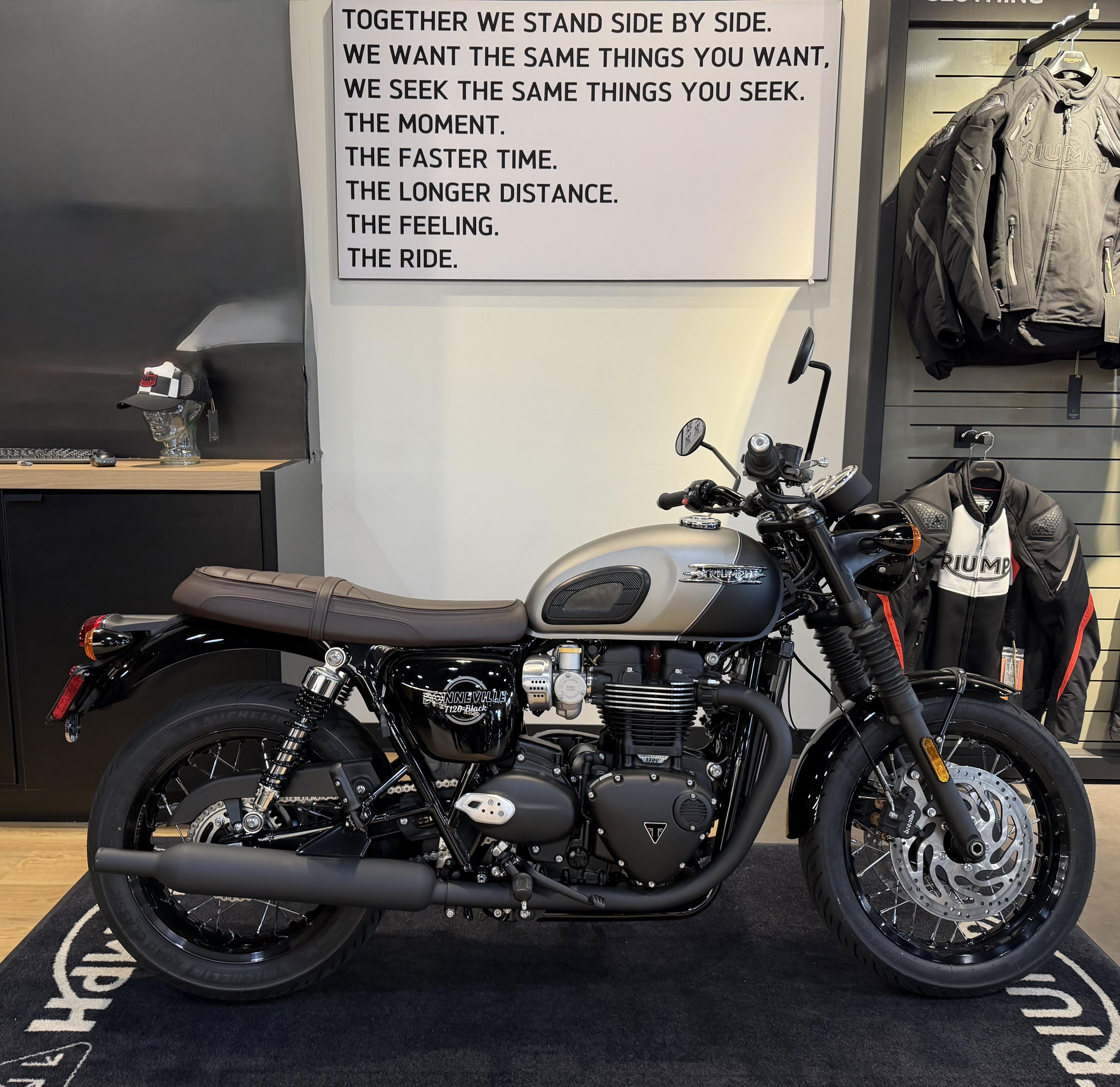 2026 Triumph Bonneville T120 Black