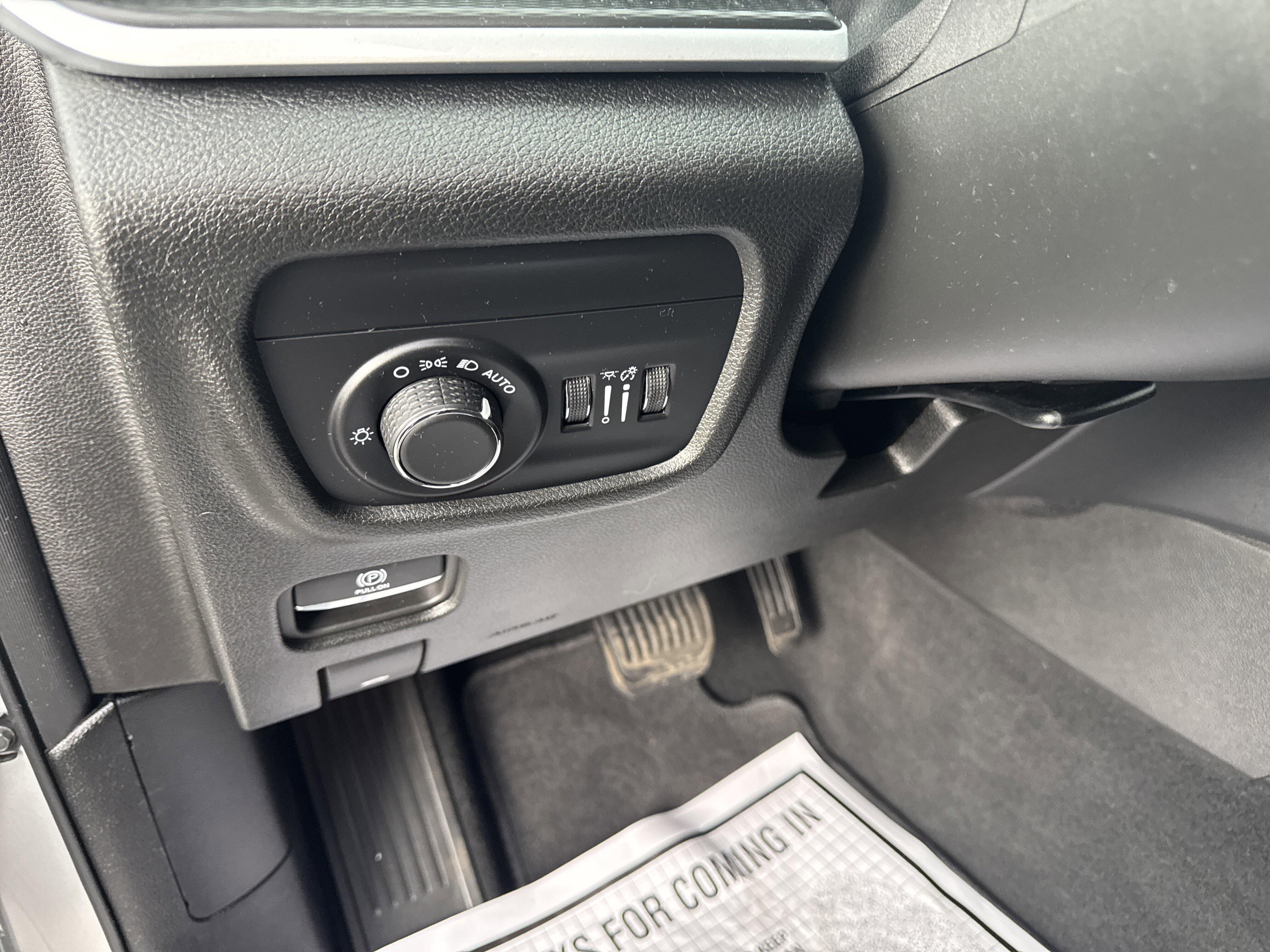 2025 Jeep Grand Cherokee Laredo - Photo 11