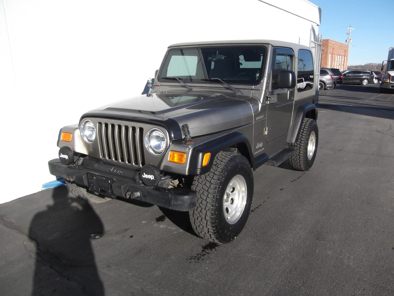 Used 2004 Jeep Wrangler SPORT with VIN 1J4FA49S64P720445 for sale in Kansas City