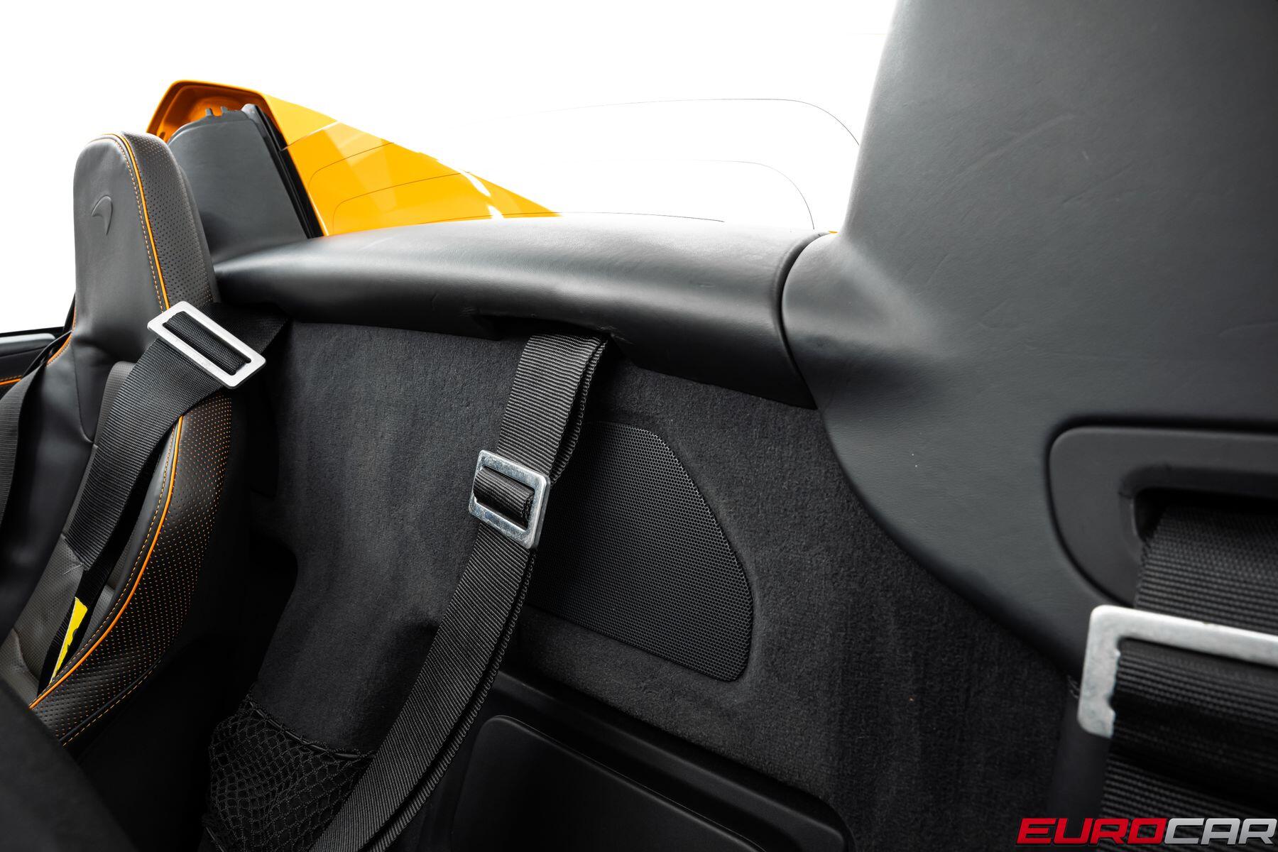2013 McLaren MP4-12C Spider *ONLY 901 MILES * CARBON STEERING WHEEL*Image 44