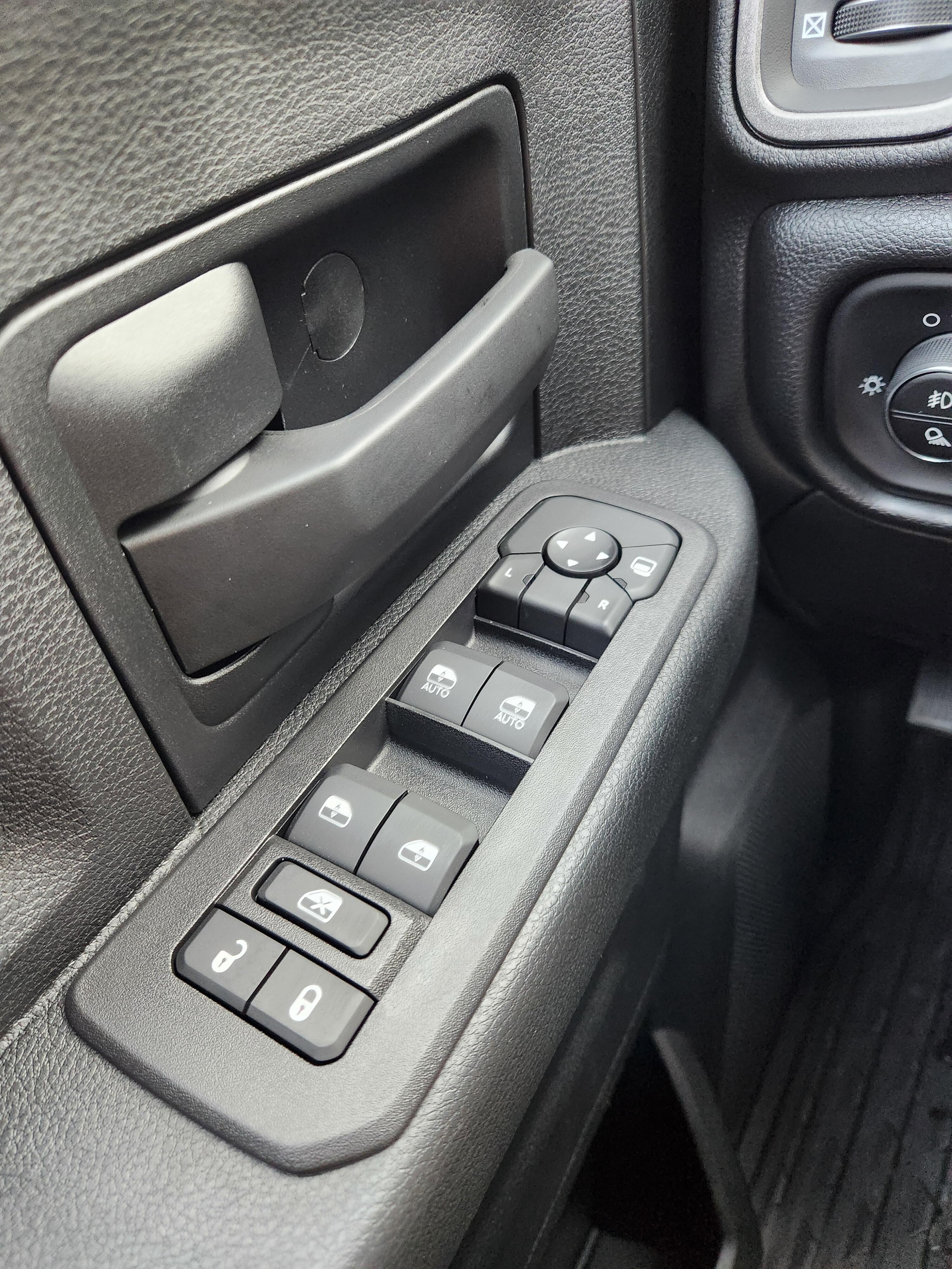 2026 RAM 2500 Tradesman - Photo 28