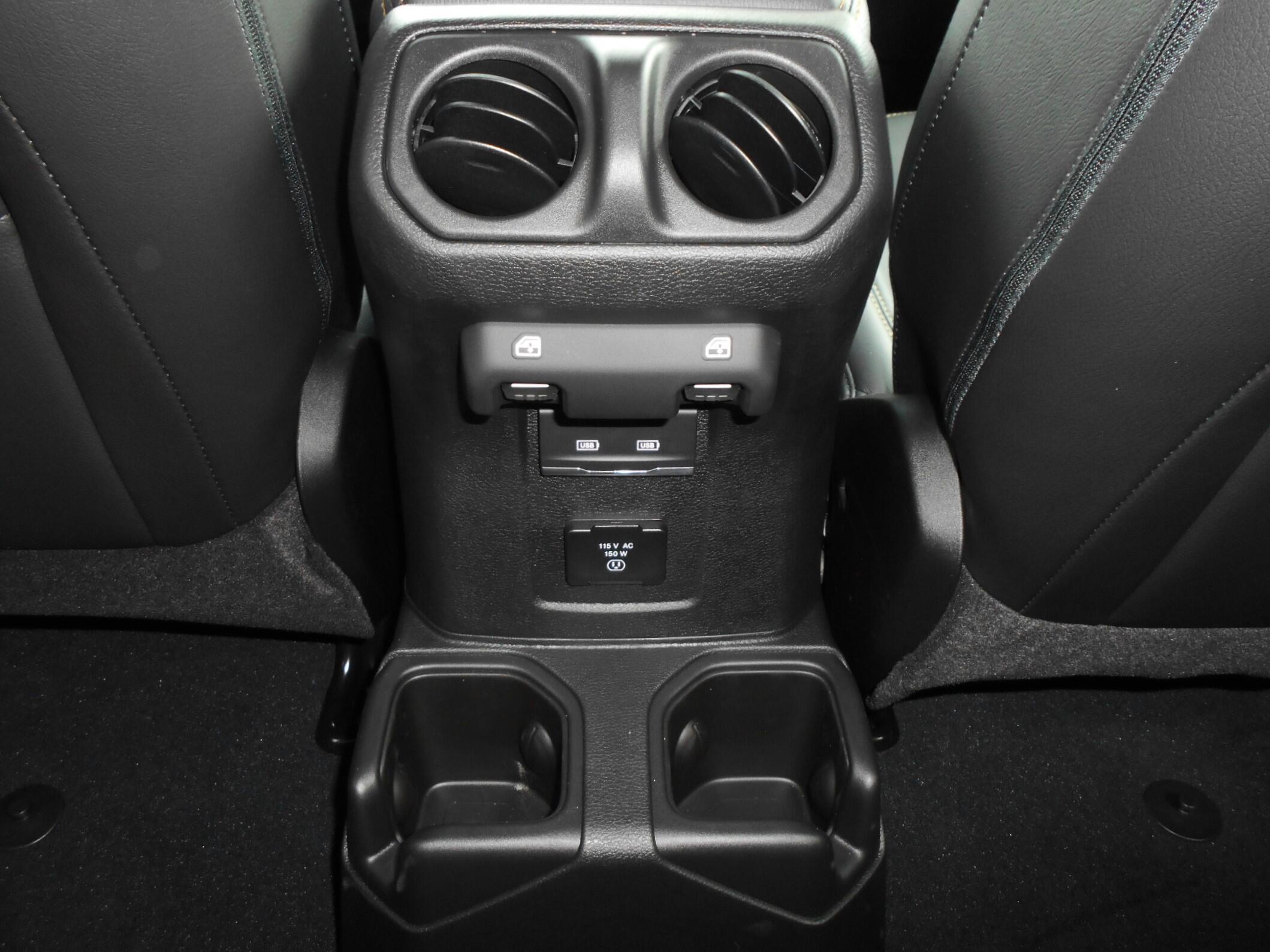 2025 Jeep Wrangler 4-Door Sahara - Photo 14