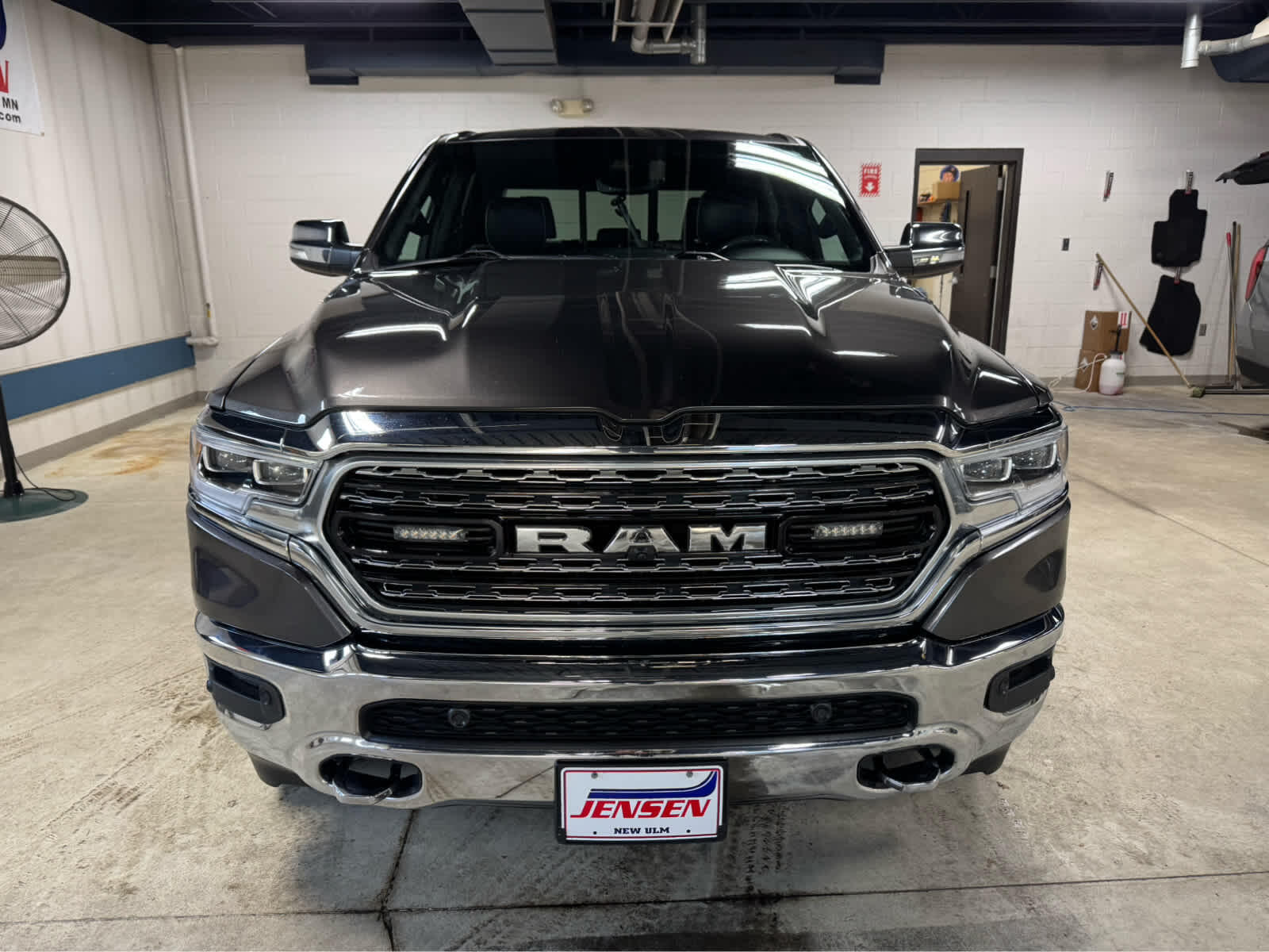 Used 2020 RAM Ram 1500 Pickup Limited with VIN 1C6SRFHT0LN119150 for sale in New Ulm, Minnesota