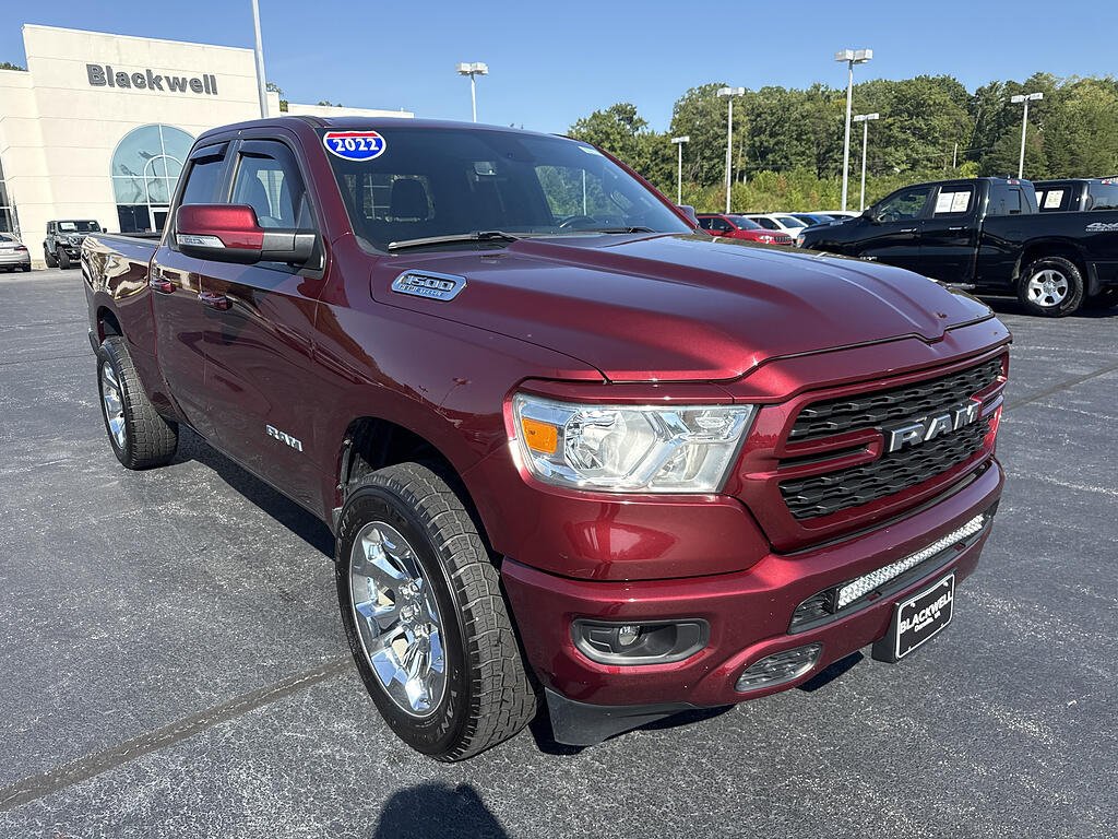 2022 RAM 1500 Big Horn 4x4 Quad Cab 6'4 Box
