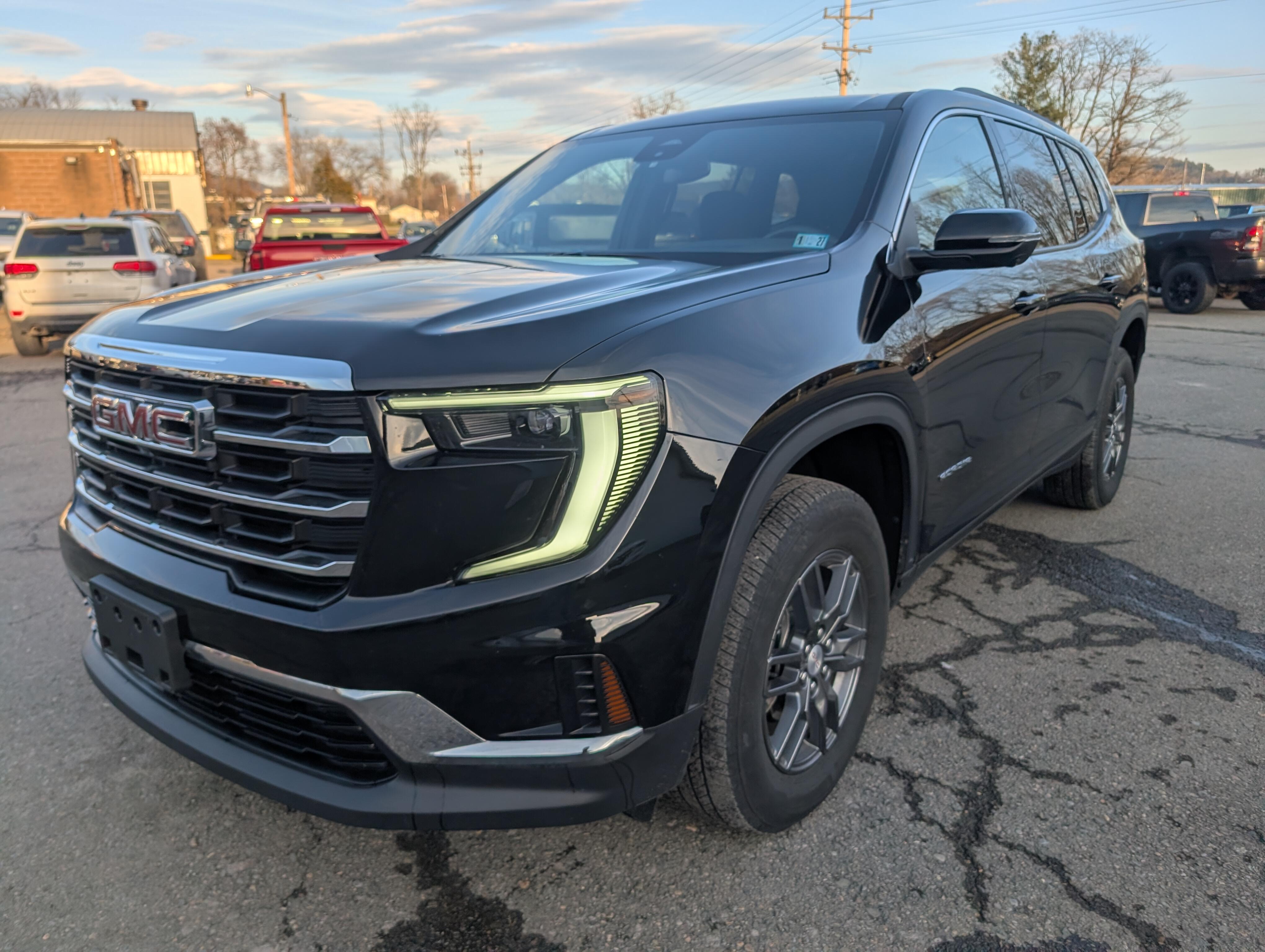 2025 GMC Acadia Elevation's photo