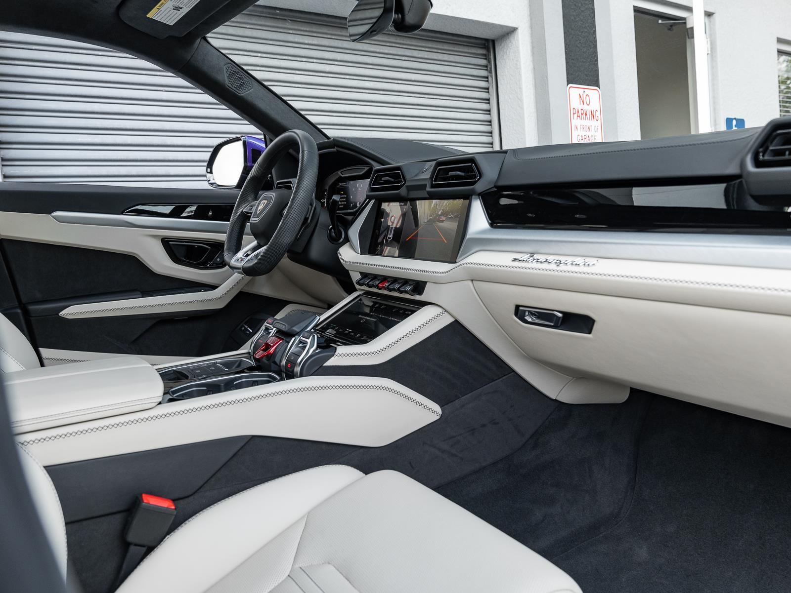 Used 2025 Lamborghini Urus SE with VIN ZPBUD6ZL2SLA36613 for sale in Naples, FL