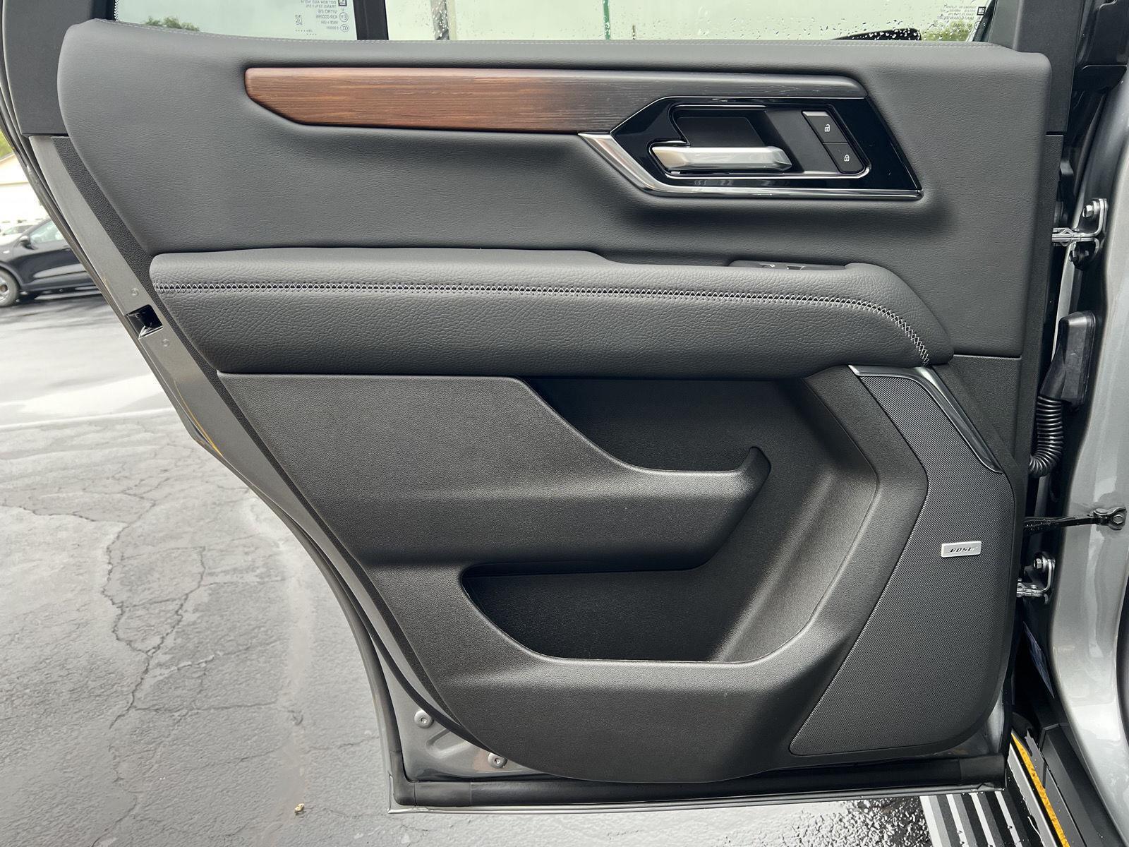 2026 GMC Yukon Denali - Photo 18