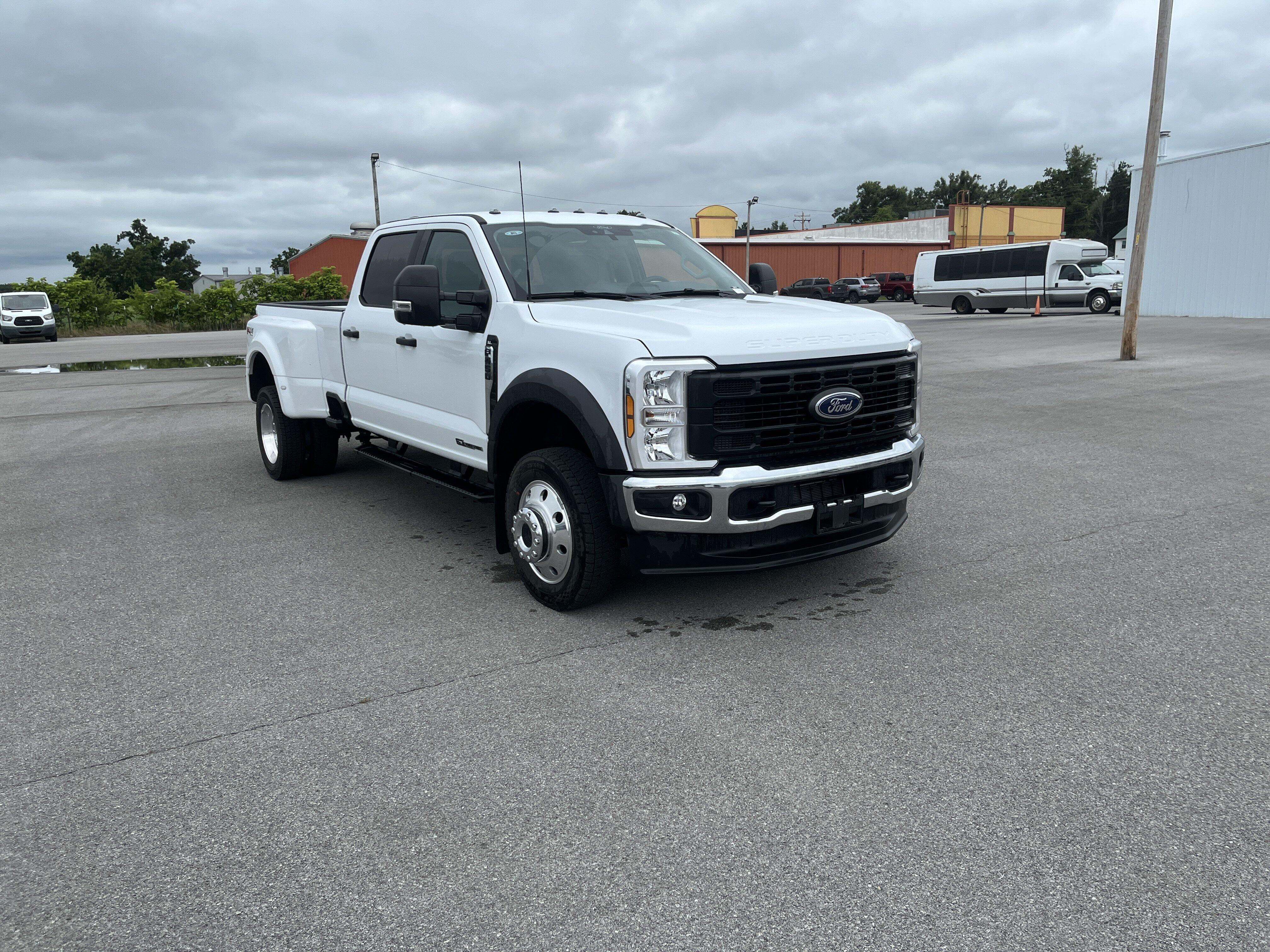 2026 Ford Super Duty F-450 DRW XL