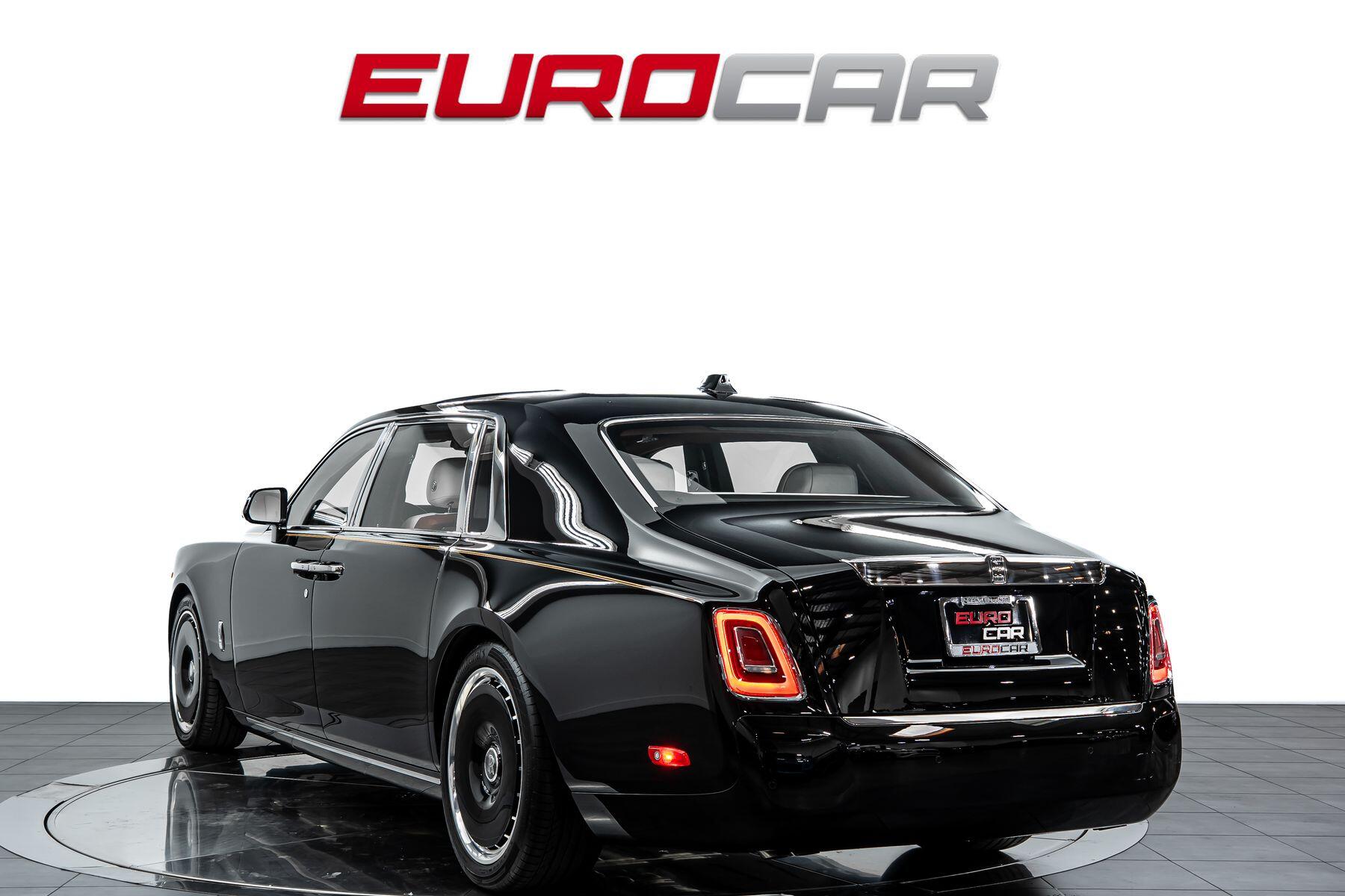 2023 Rolls-Royce Phantom EWB *CASCADE GOLD PASSENGER FASCIA*Image 4