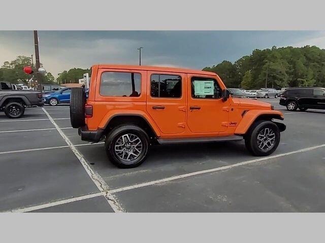 2025 Jeep Wrangler 4-Door Sahara - Photo 34
