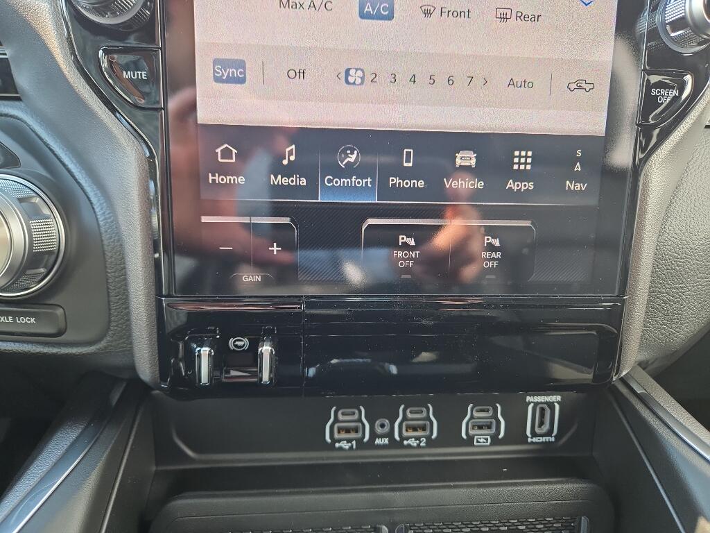 2026 RAM 1500 Laramie - Photo 17