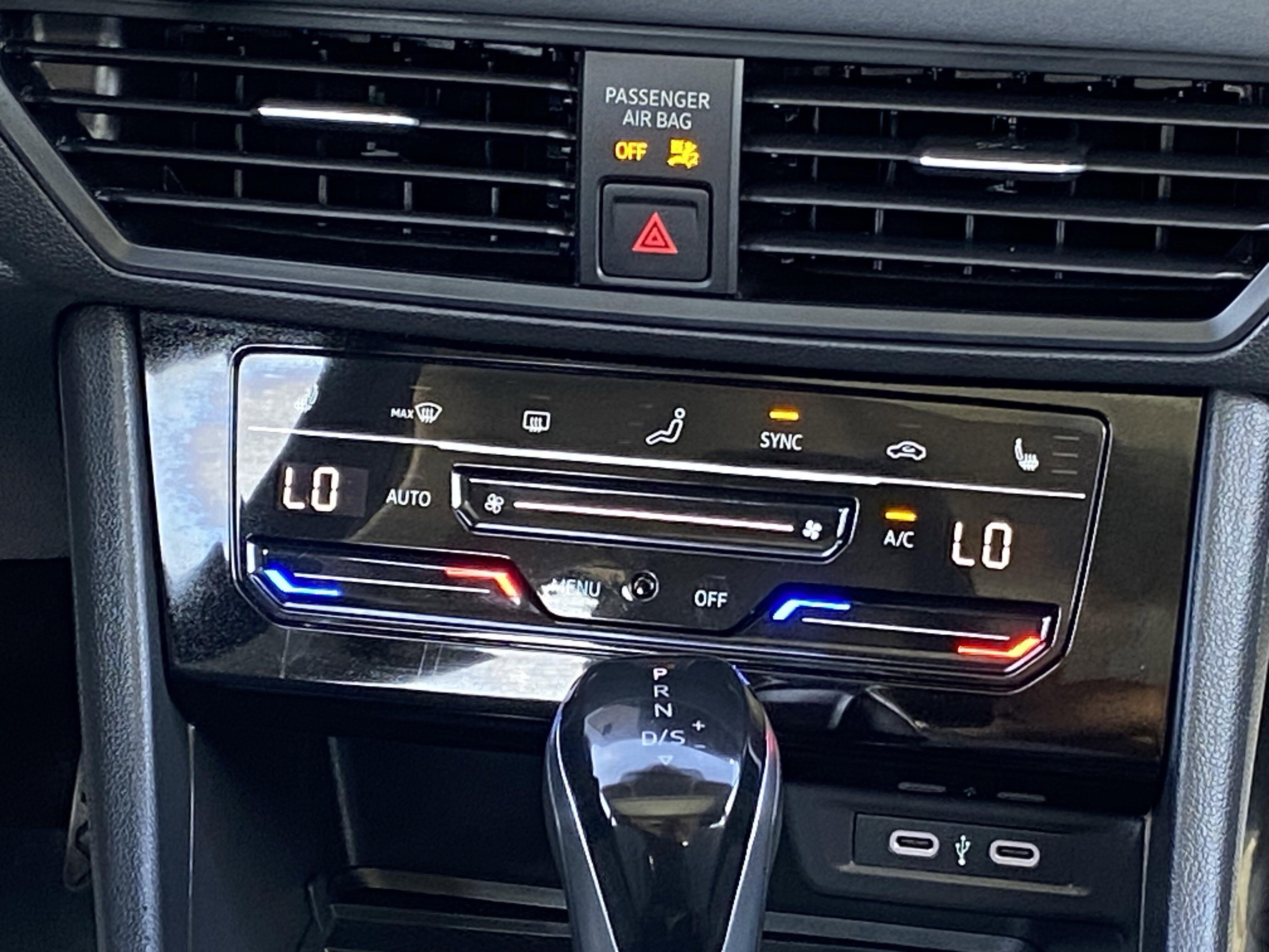 2025 Volkswagen Jetta SE - Photo 14