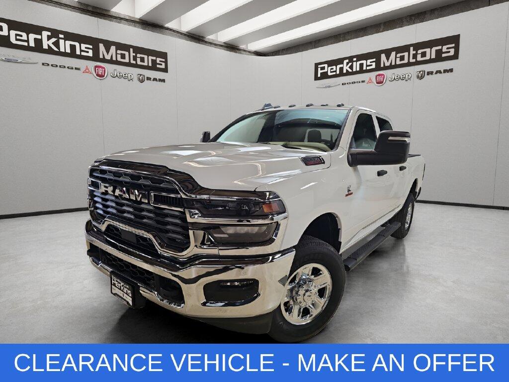 2026 RAM 2500 2500 Tradesman Crew Cab 4x4 6'4' Box