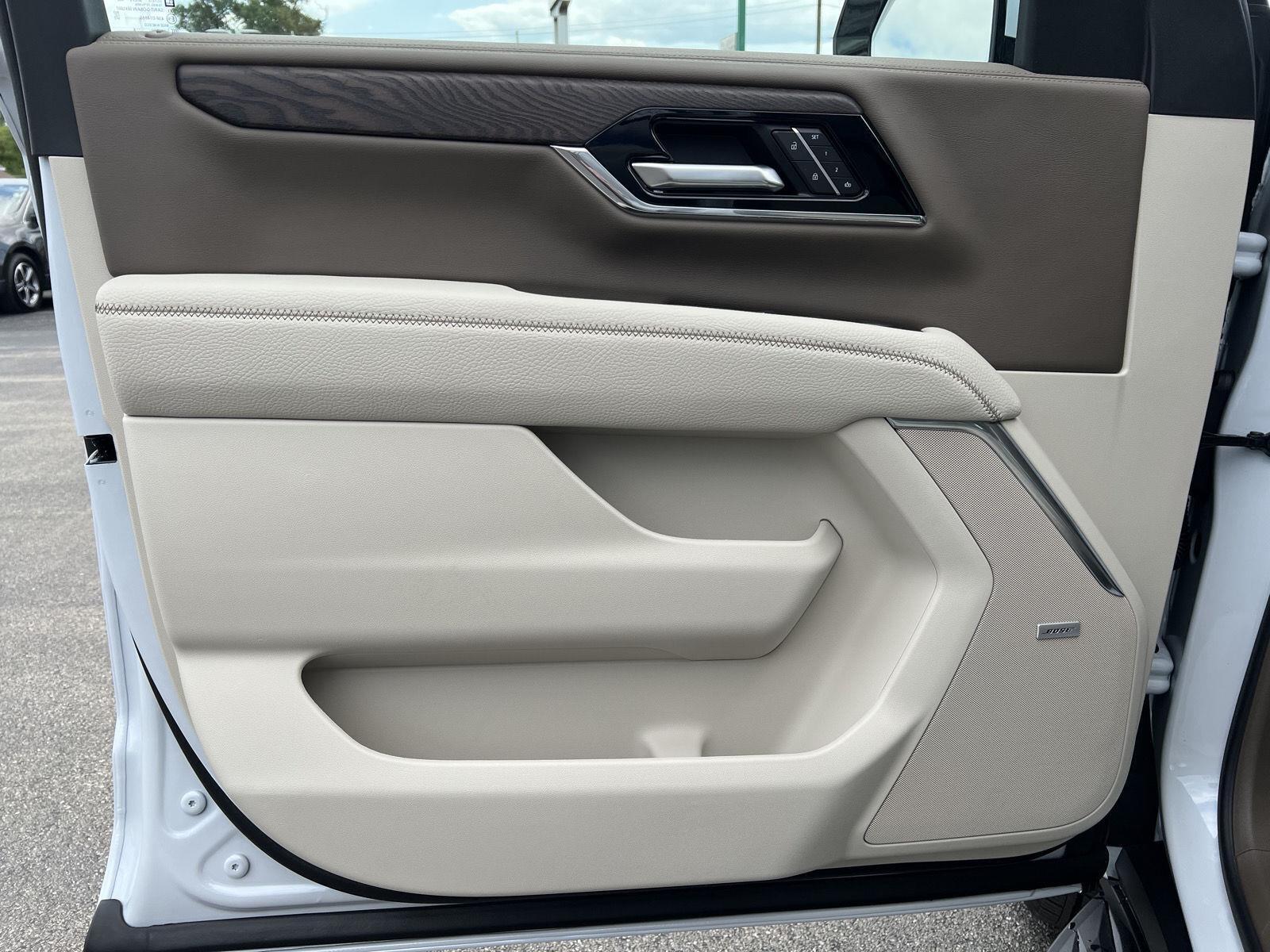 2026 GMC Yukon Denali - Photo 13